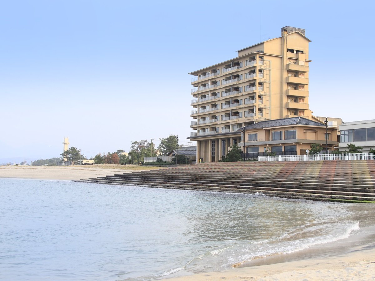 �y�O�ρz���̊O��