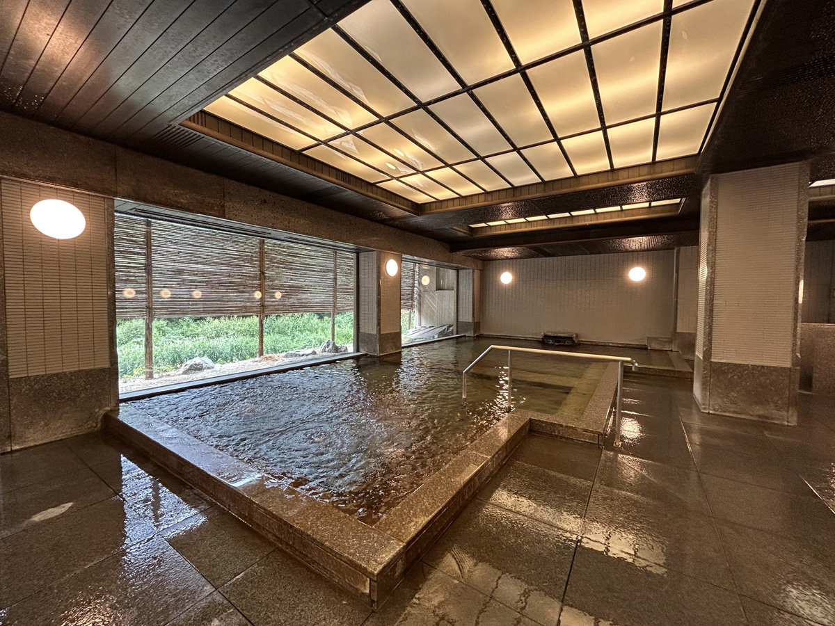 �j���嗁��