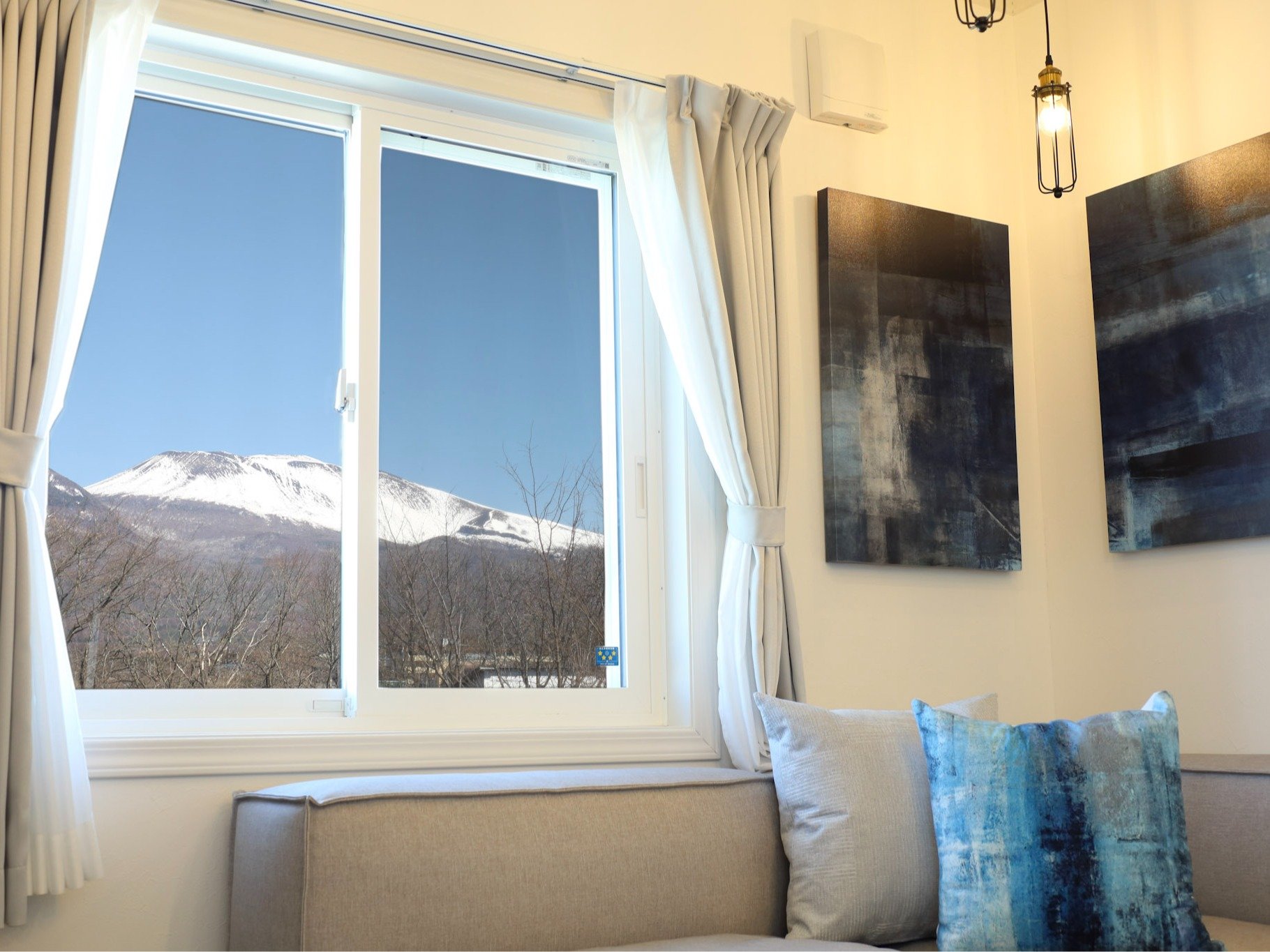 ���r���O