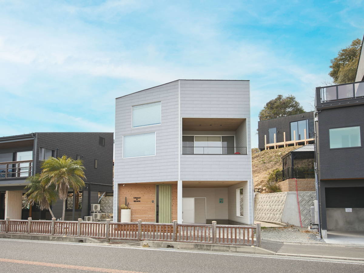 �O�ρF�C�ɖʂ������H�����Ɍ������O�ς̑ݕʑ��ł�