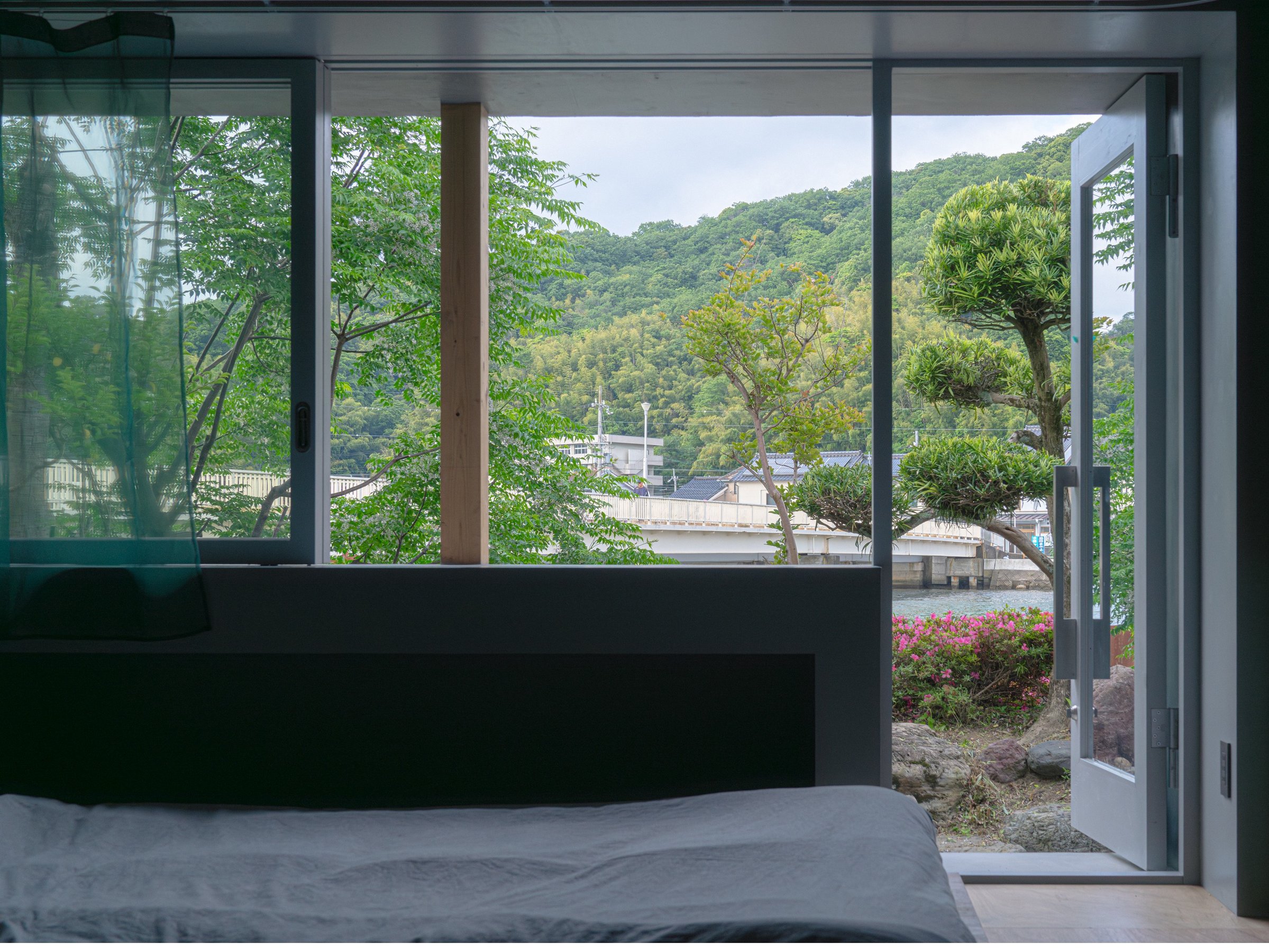 yROOM Bz1K^ł났