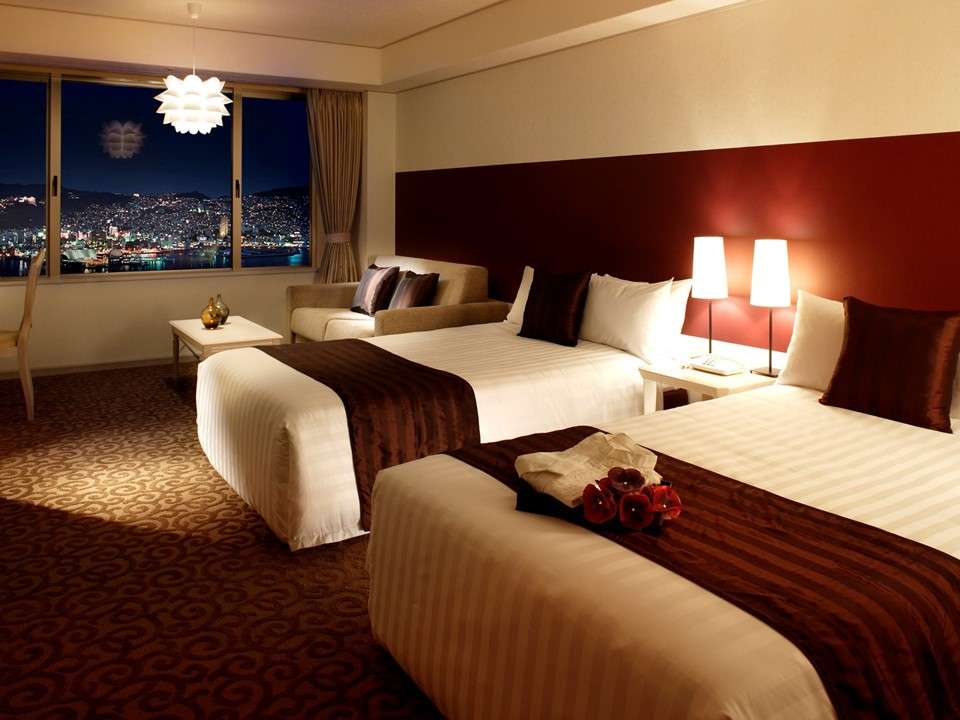 �y�q���z�v���~�A���c�C���n�[�o�[�r���[�@�����E�V�O���i���������������܂�