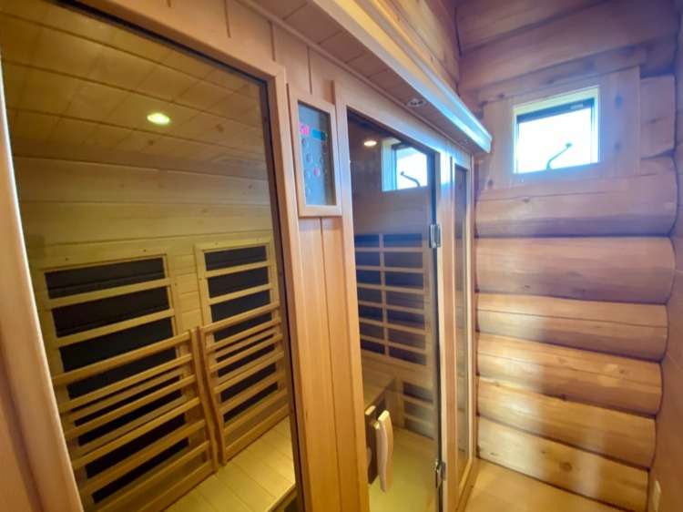 3���l���̃i�`�������T�E�i