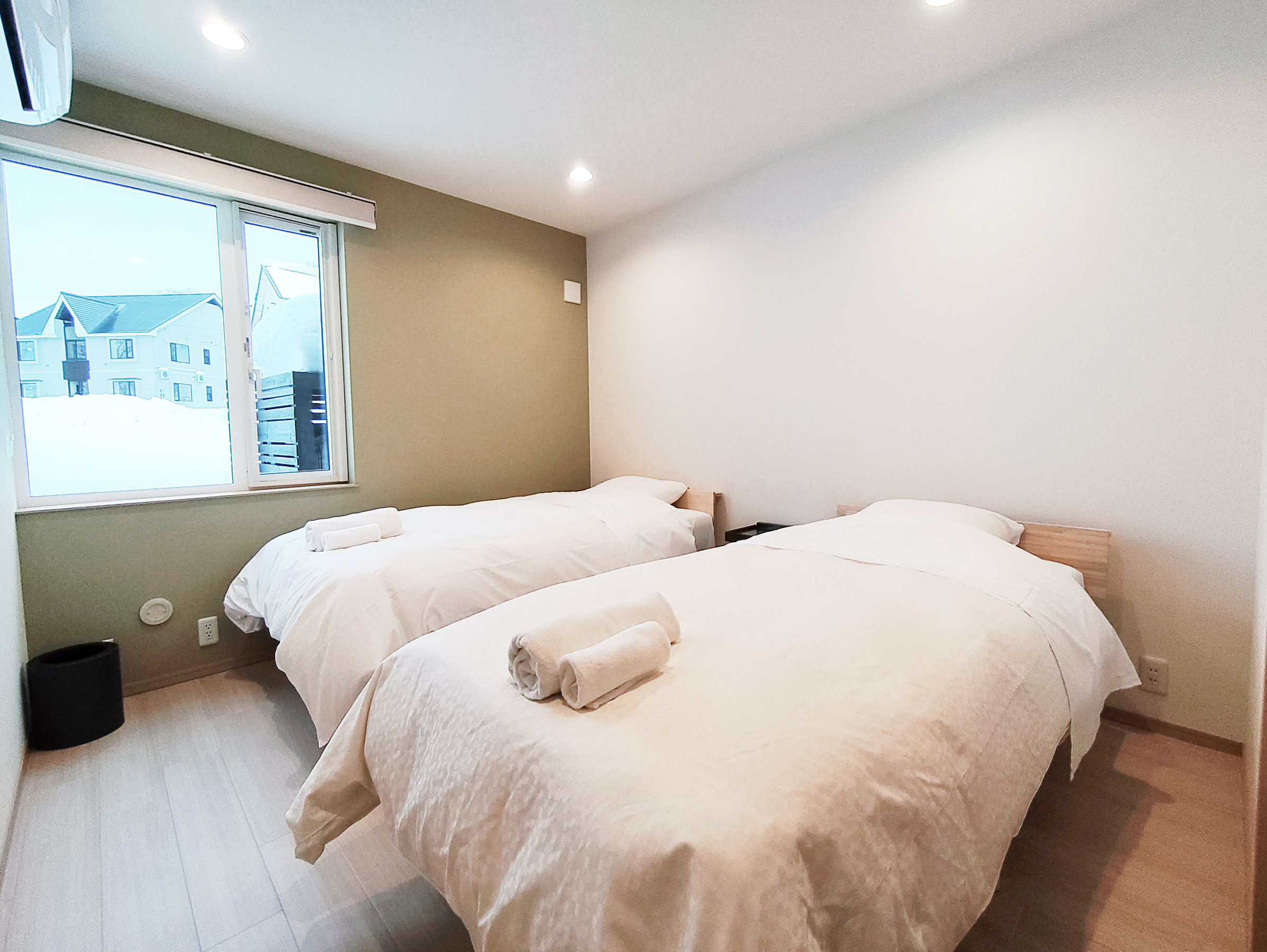 �򋏃A�p�[�g�����g�Q�x�b�h�\���[���̐Q��