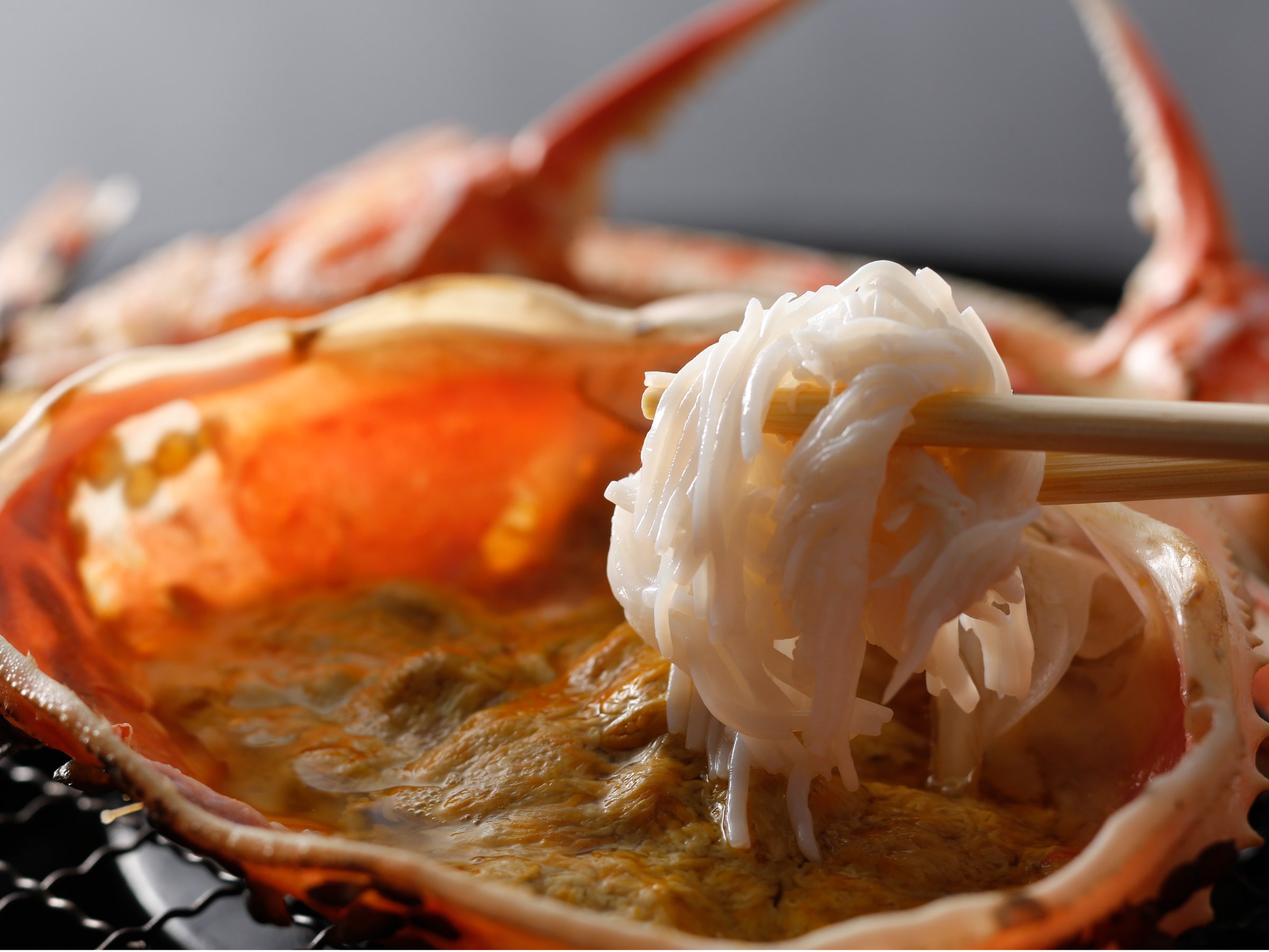 y~EzĂKj̍bXɃJjg𗍂߂ĐHI