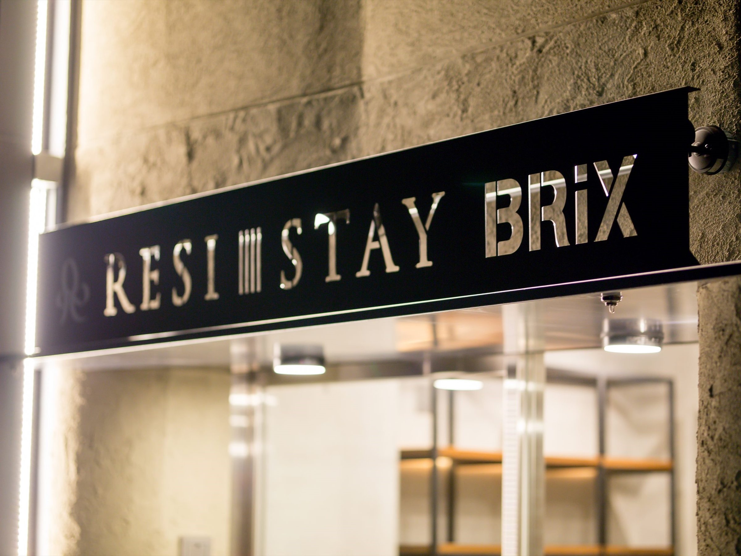 RESISTAY_BRiX_O