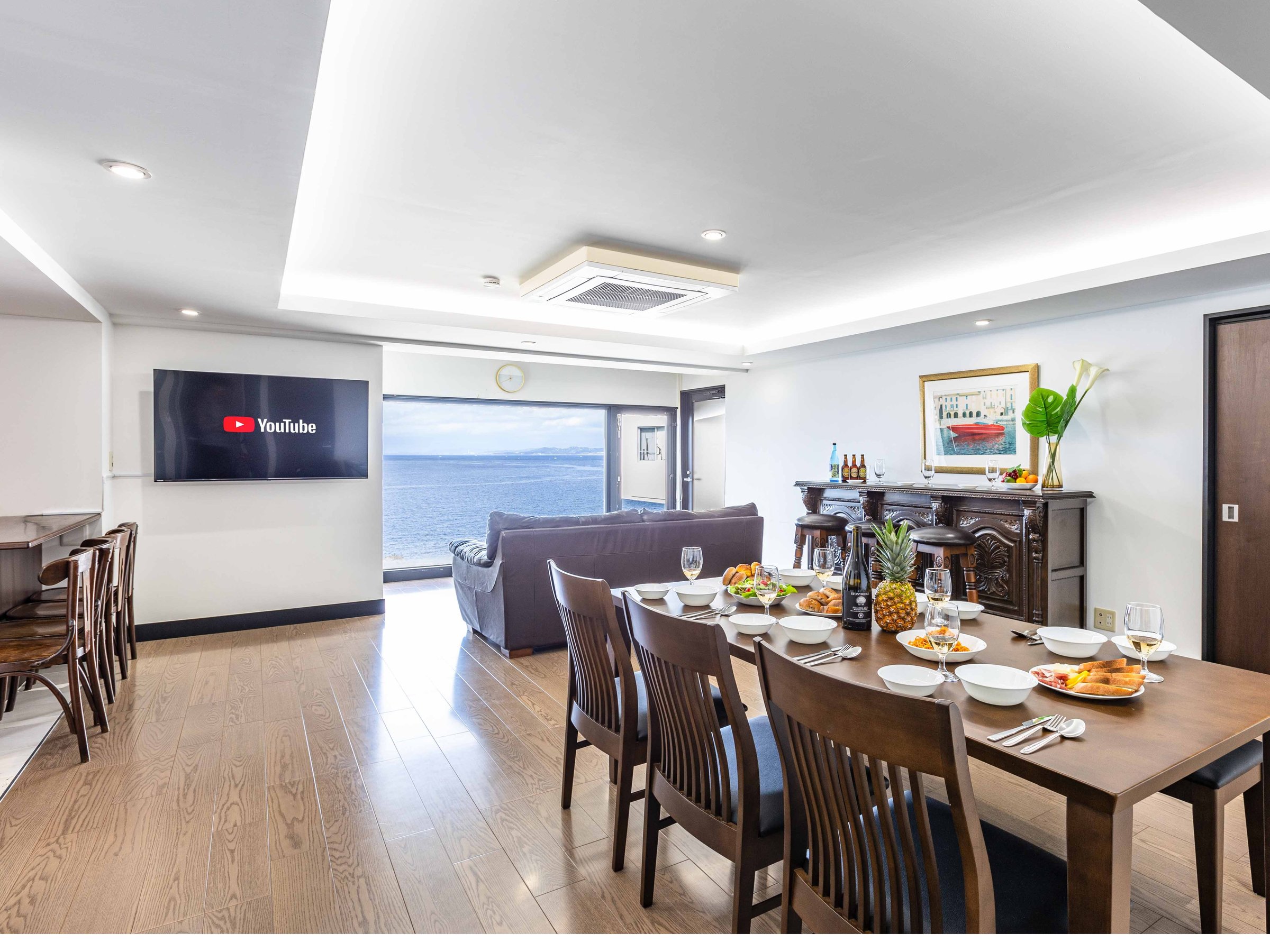 �_�C�j���O�X�y�[�X