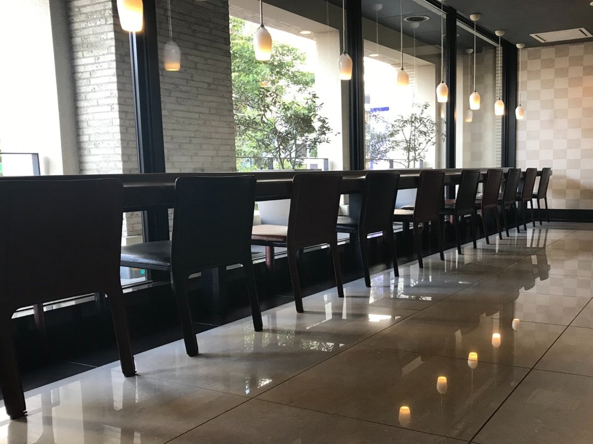 �y���E���W�z���������郉�E���W�ɂČy���H�p���T�[�r�X���������オ�肢�������܂��B