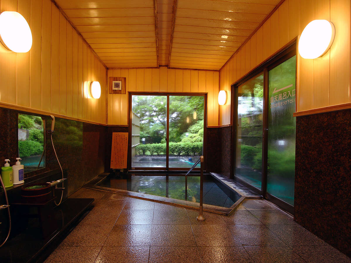 【源泉浴場】日帰り入浴も人気♪四季の自然がリラックス効果をUP