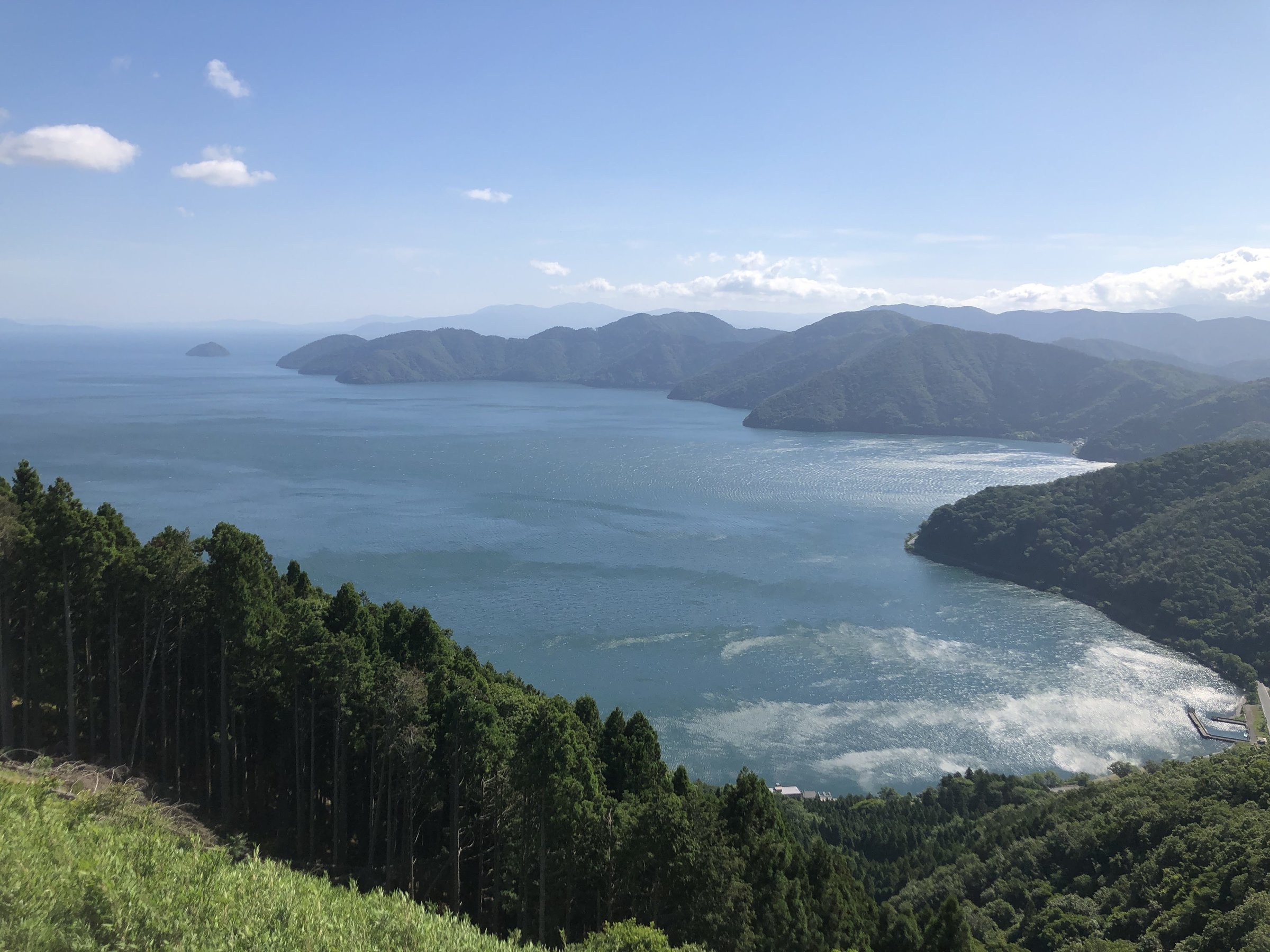 �퍑�̎j�Ղ��c���˃P�x����̌i�F�ł�