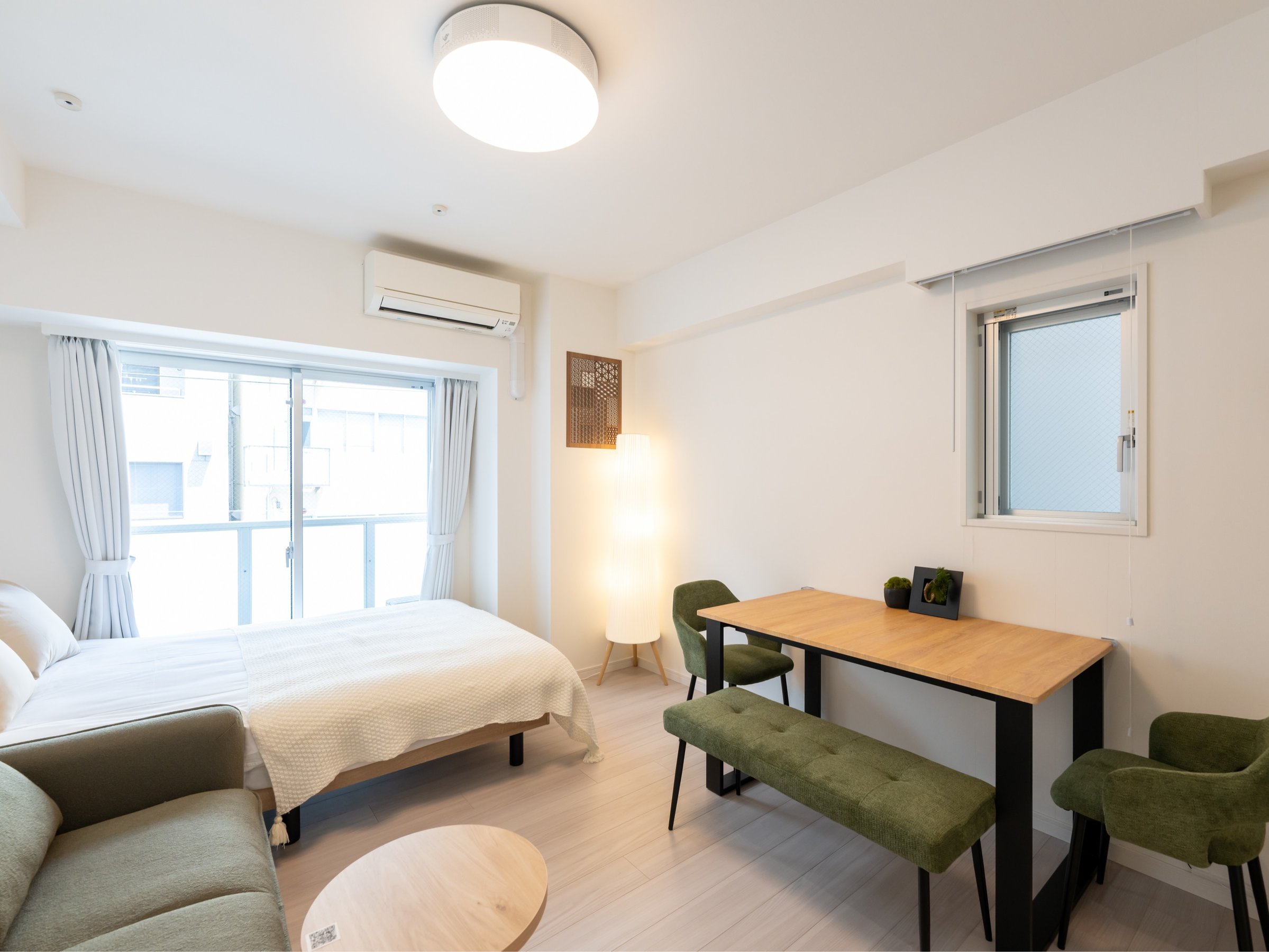 ؂̃e[uƃXO[̃`FAAǂقƂԂɁB