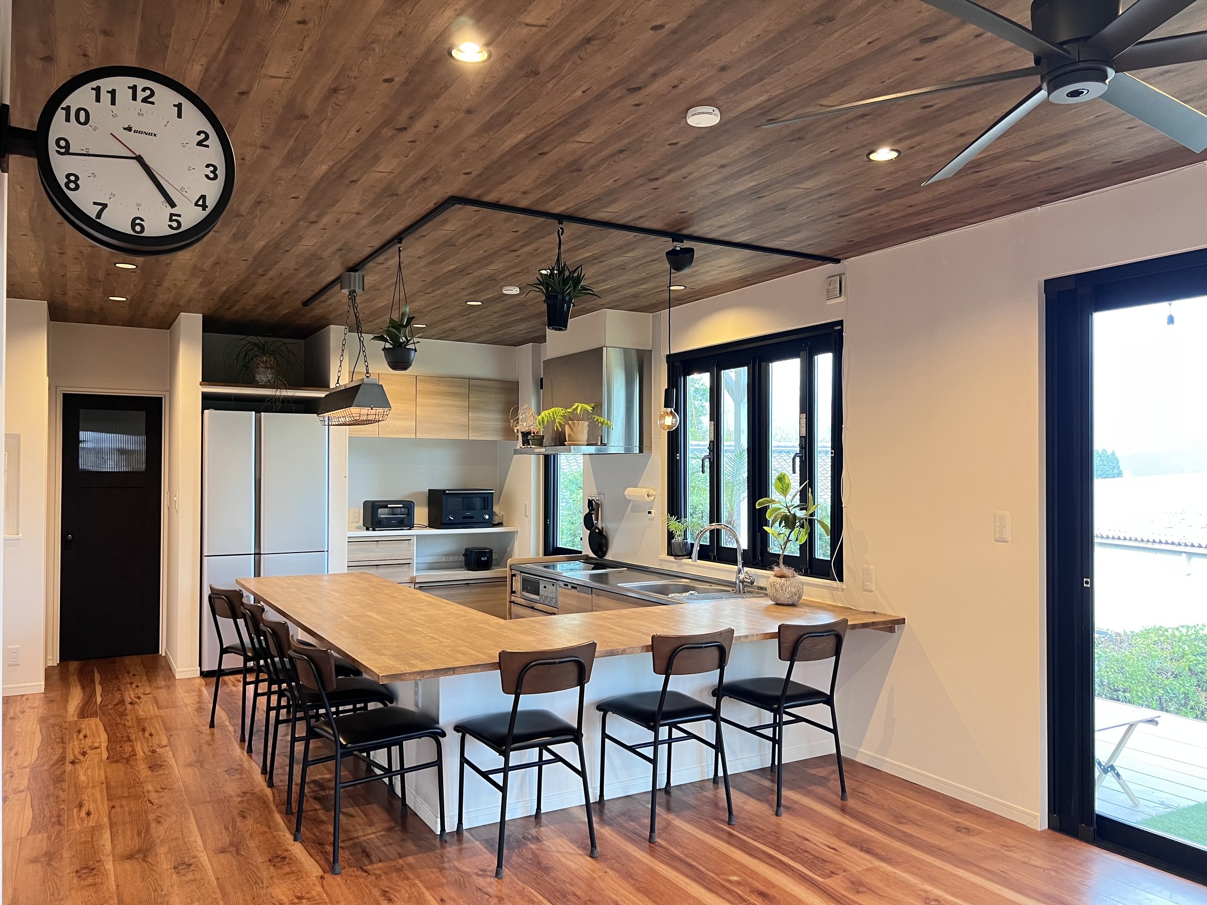 �R�̎��L�b�`��