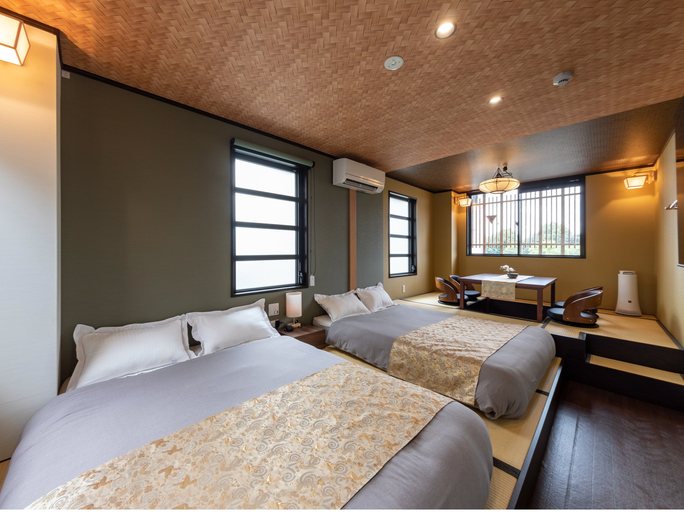 4�Q���t���̑ݕʑ�