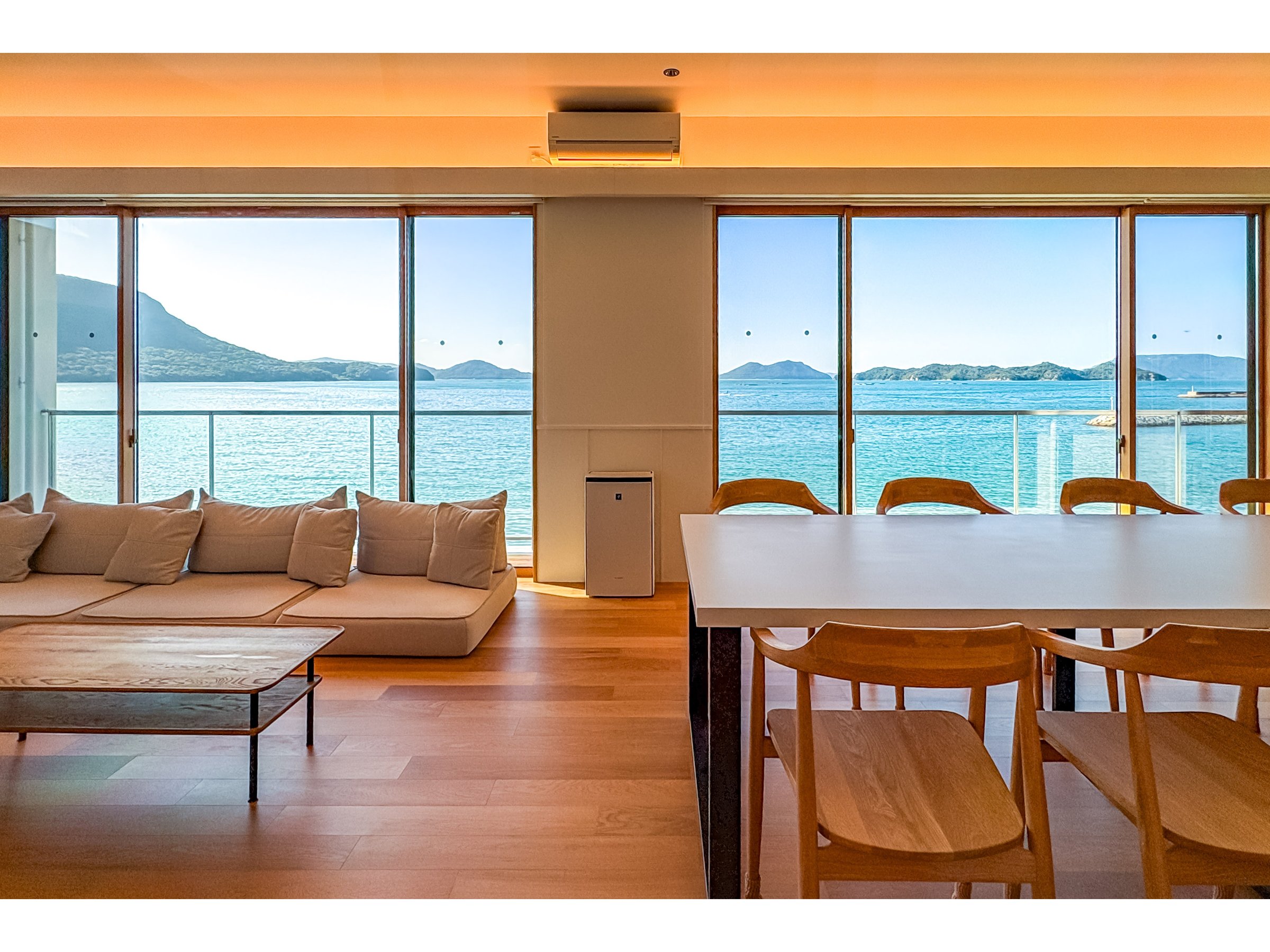 ���r���O