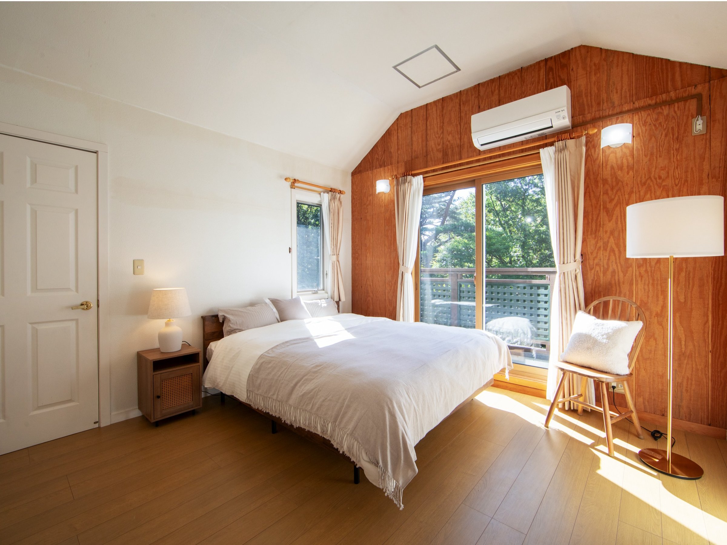 �N�C�[���x�b�h���[��