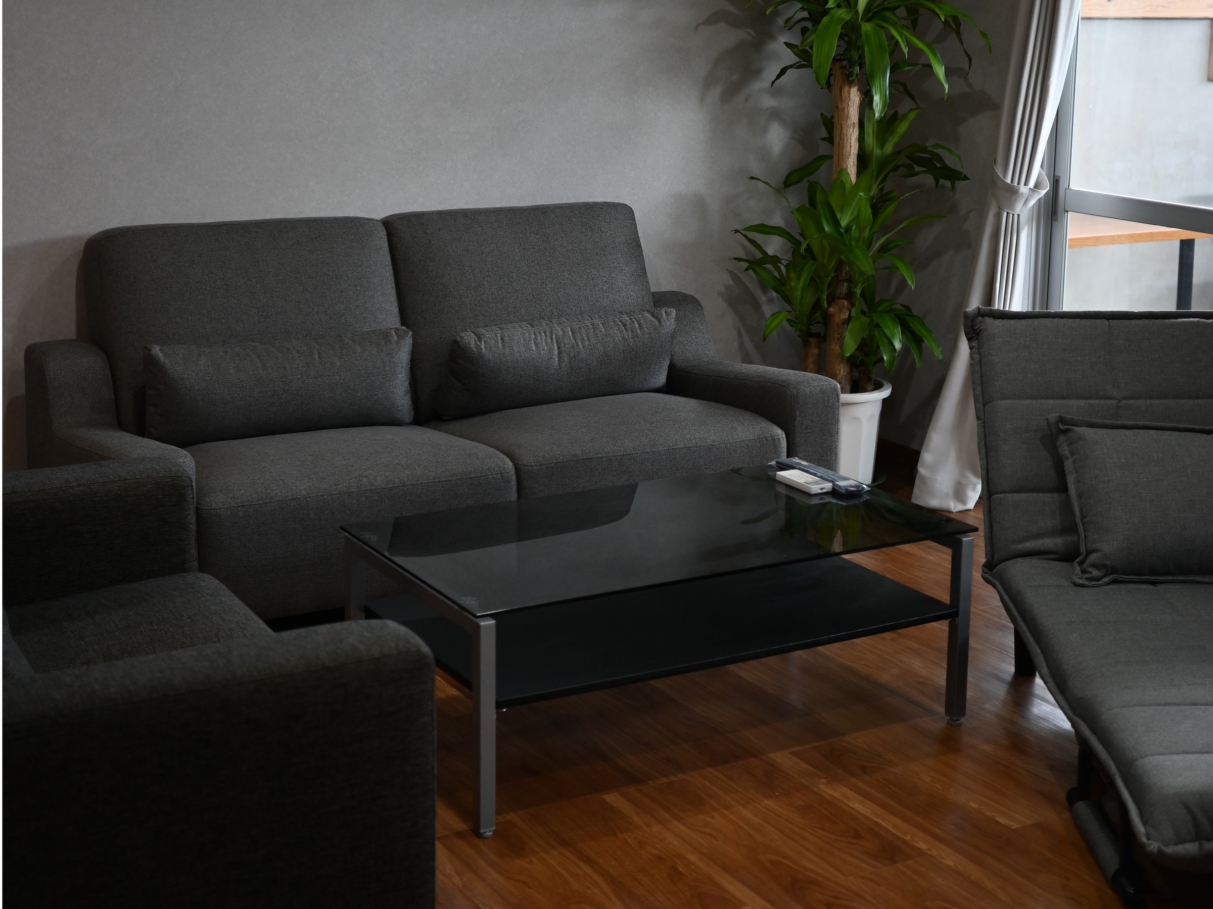 ���r���O