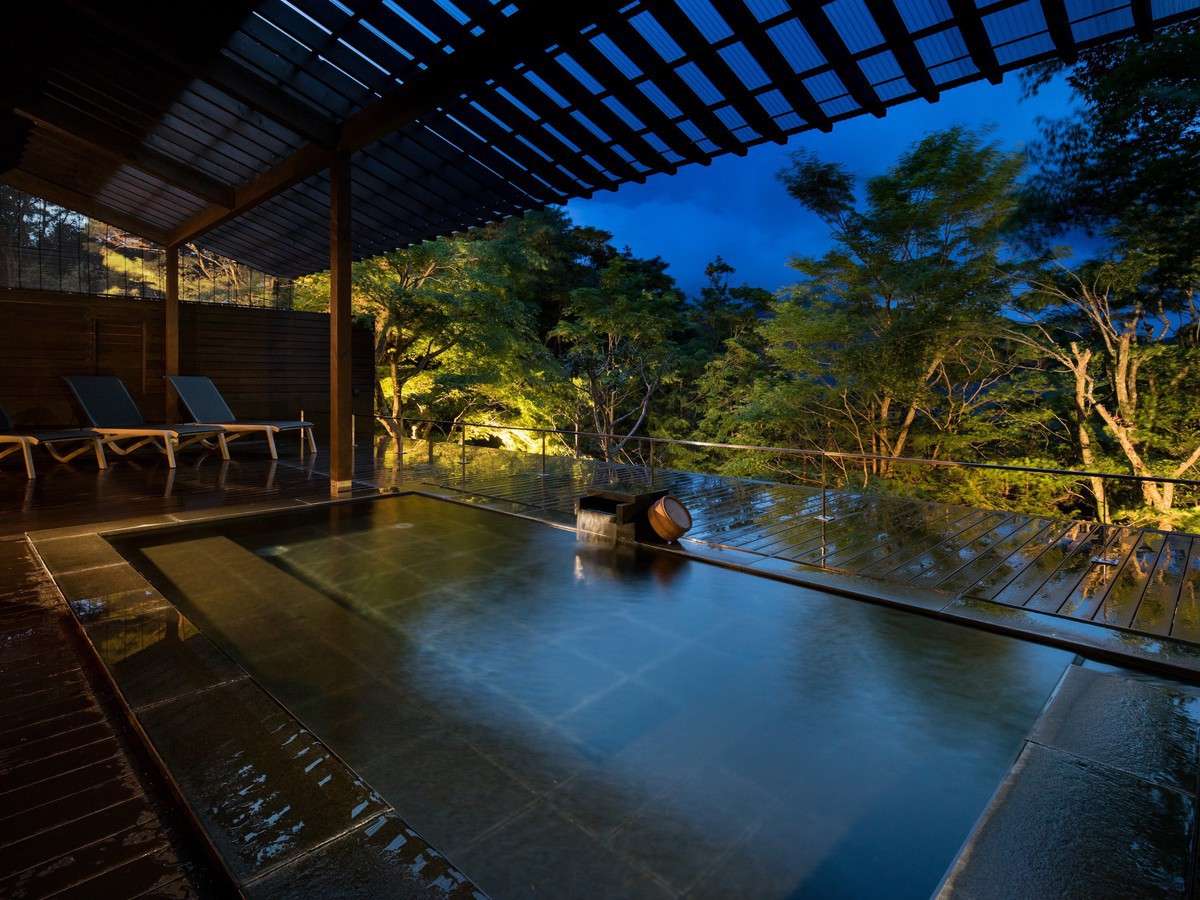 bar hotel 箱根香山の露天風呂付き大浴場