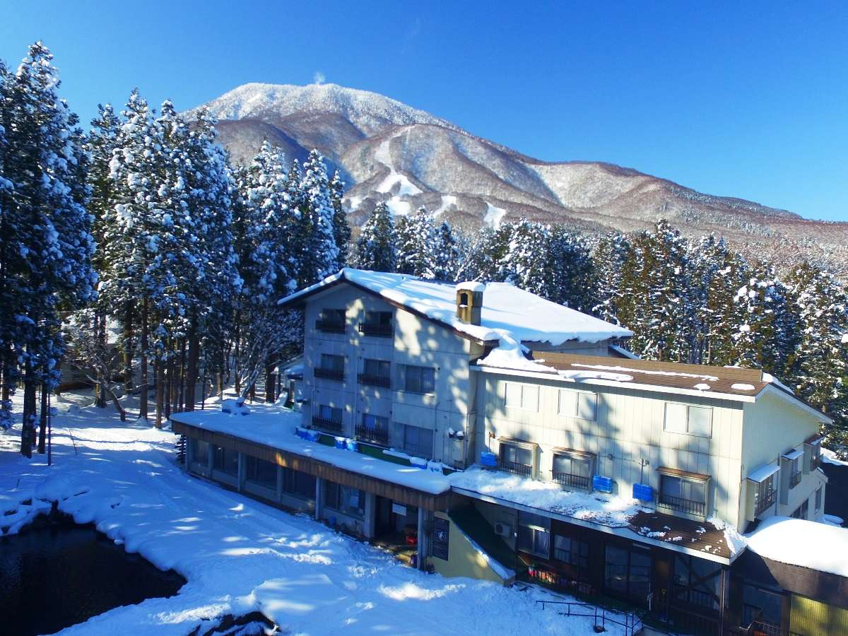 �y�~�z�̊O��