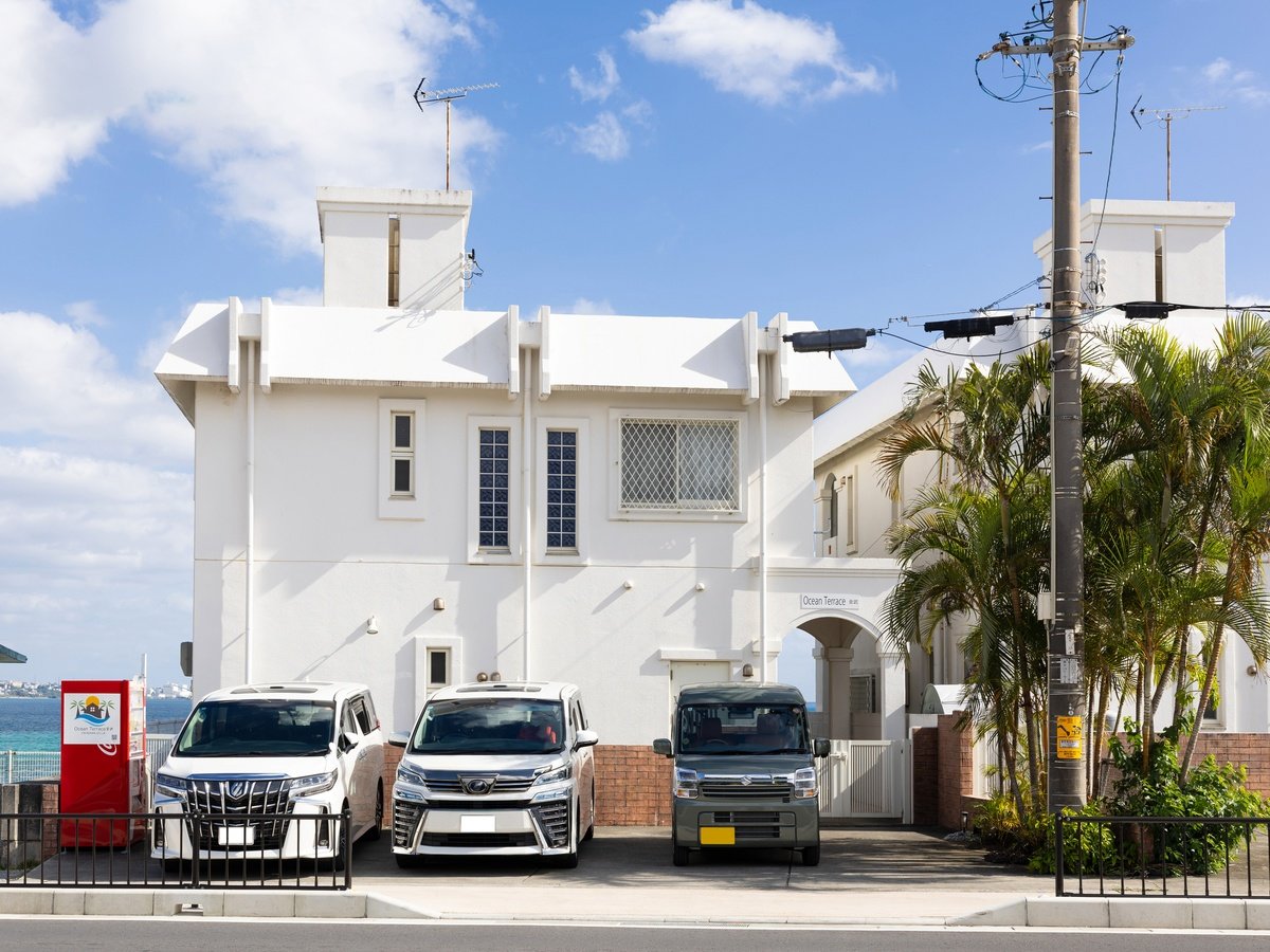 �E�y�O�ρ^�ԁz���ق̑O�ɂ��Ԃ��߂Ă���������̂ŉJ�̓��ł����S�ł�