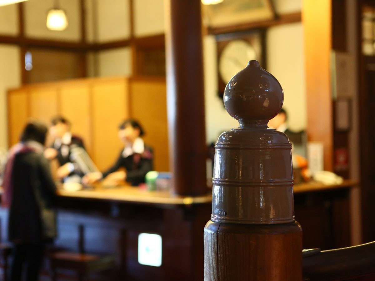 奈良ホテルのフロントカウンター