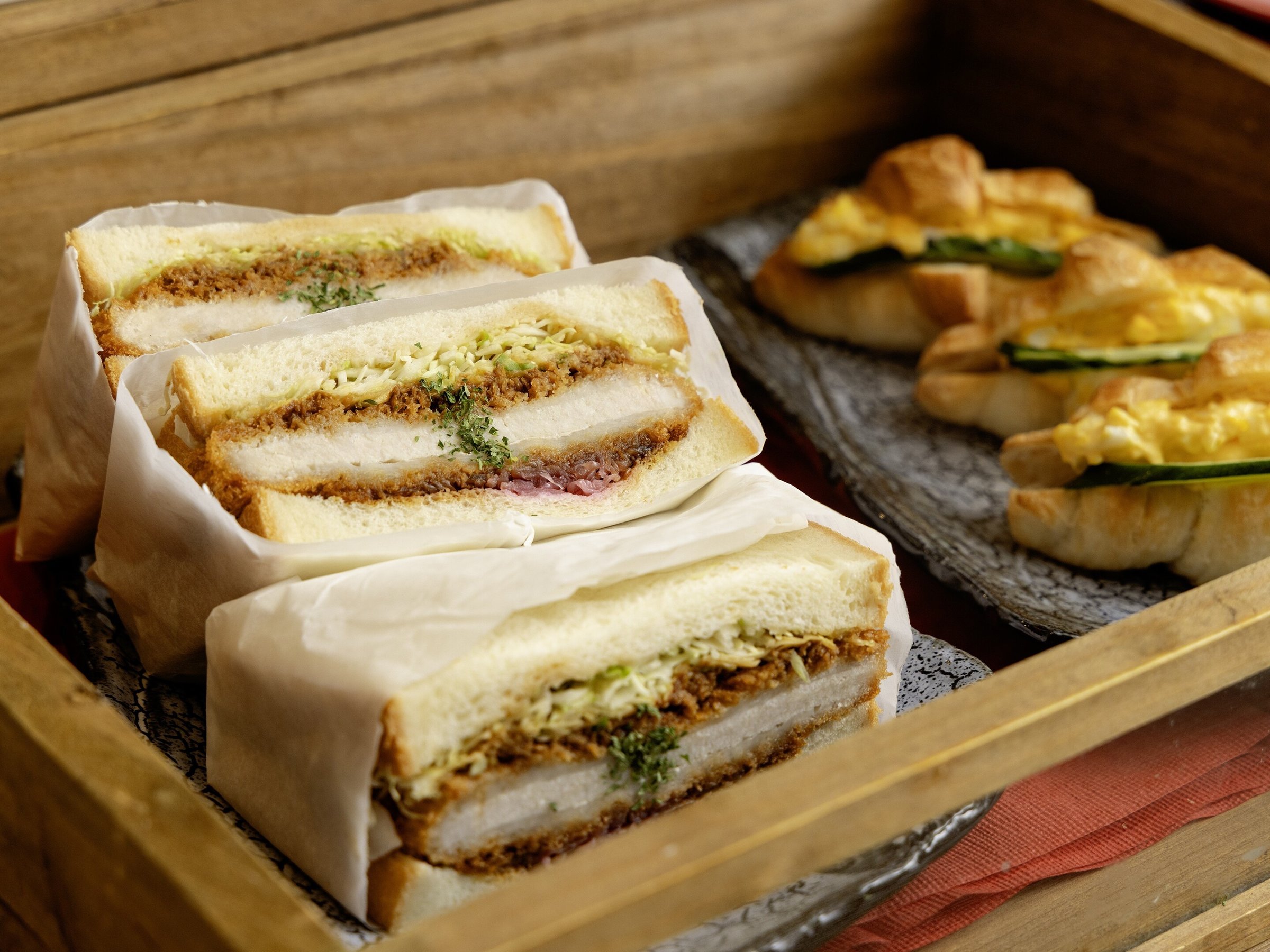 �y���H�z�I�ׂ郁�C���f�B�b�V���i�T���h�C�b�`�j