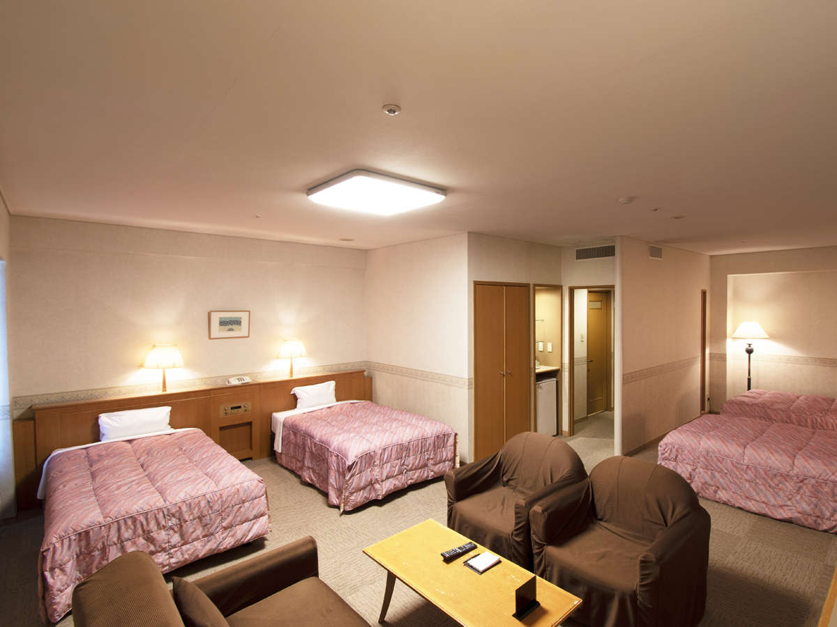 �y�f���b�N�X���[�����m�[�X�E�C���O���z�L��52.3����