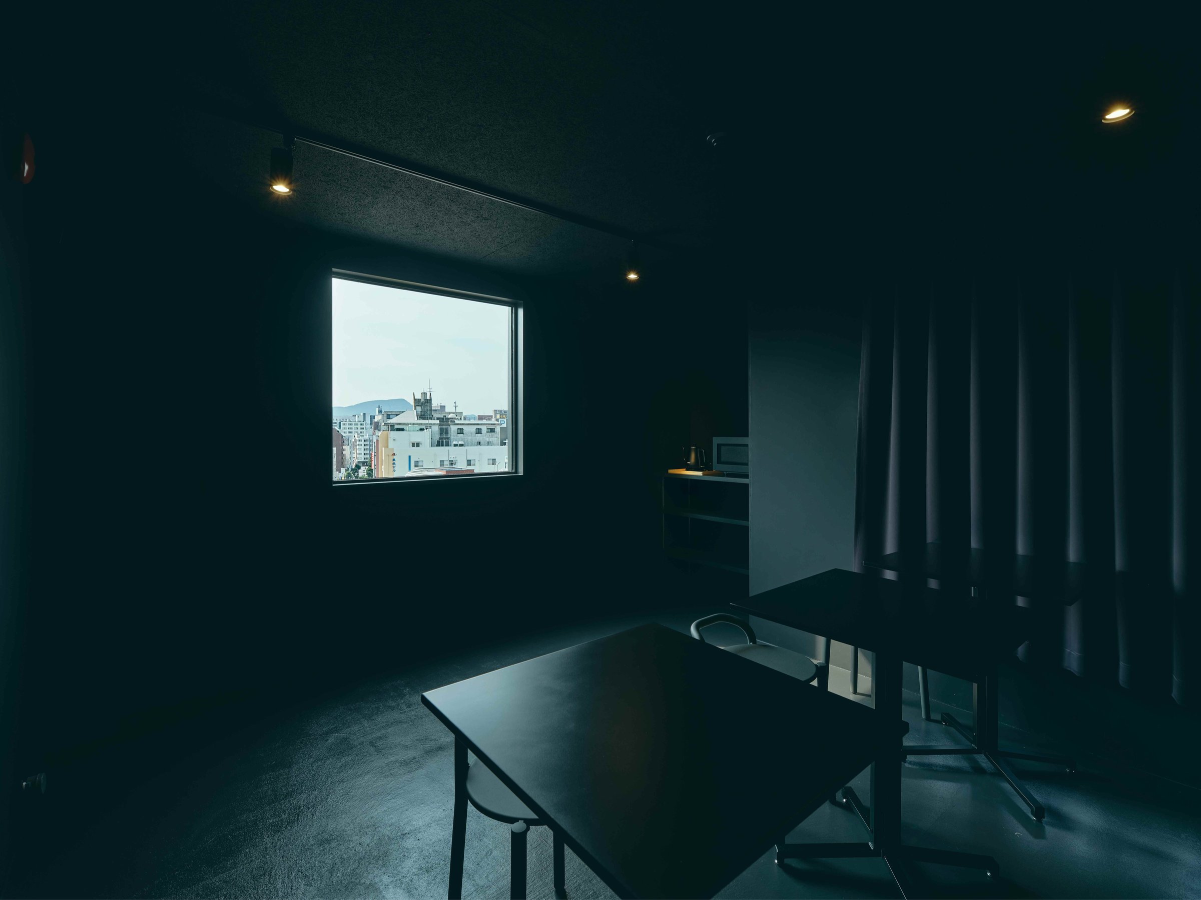 ���L���E���W�i�i�F�j