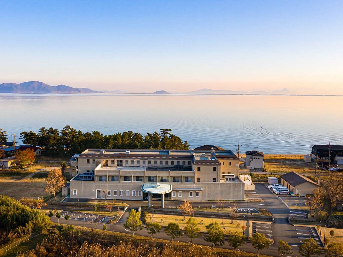 �z�e������̌i�F