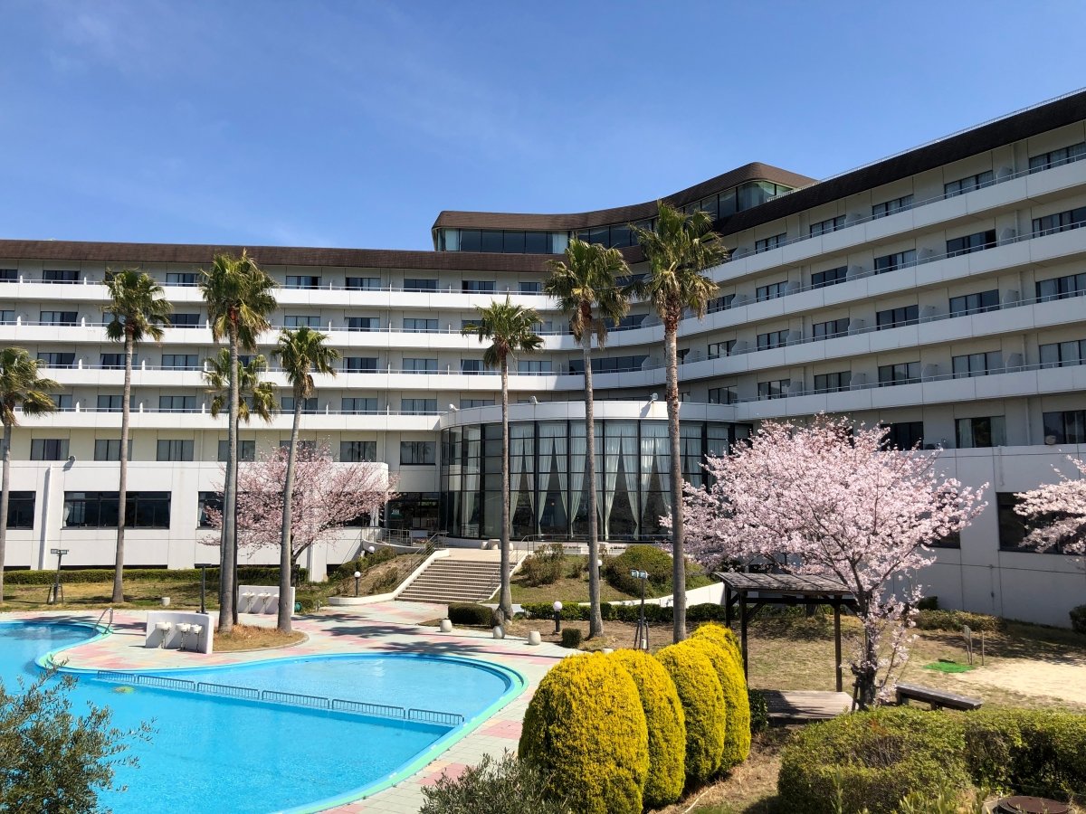 �v�[���T�C�h�ɍ炭��