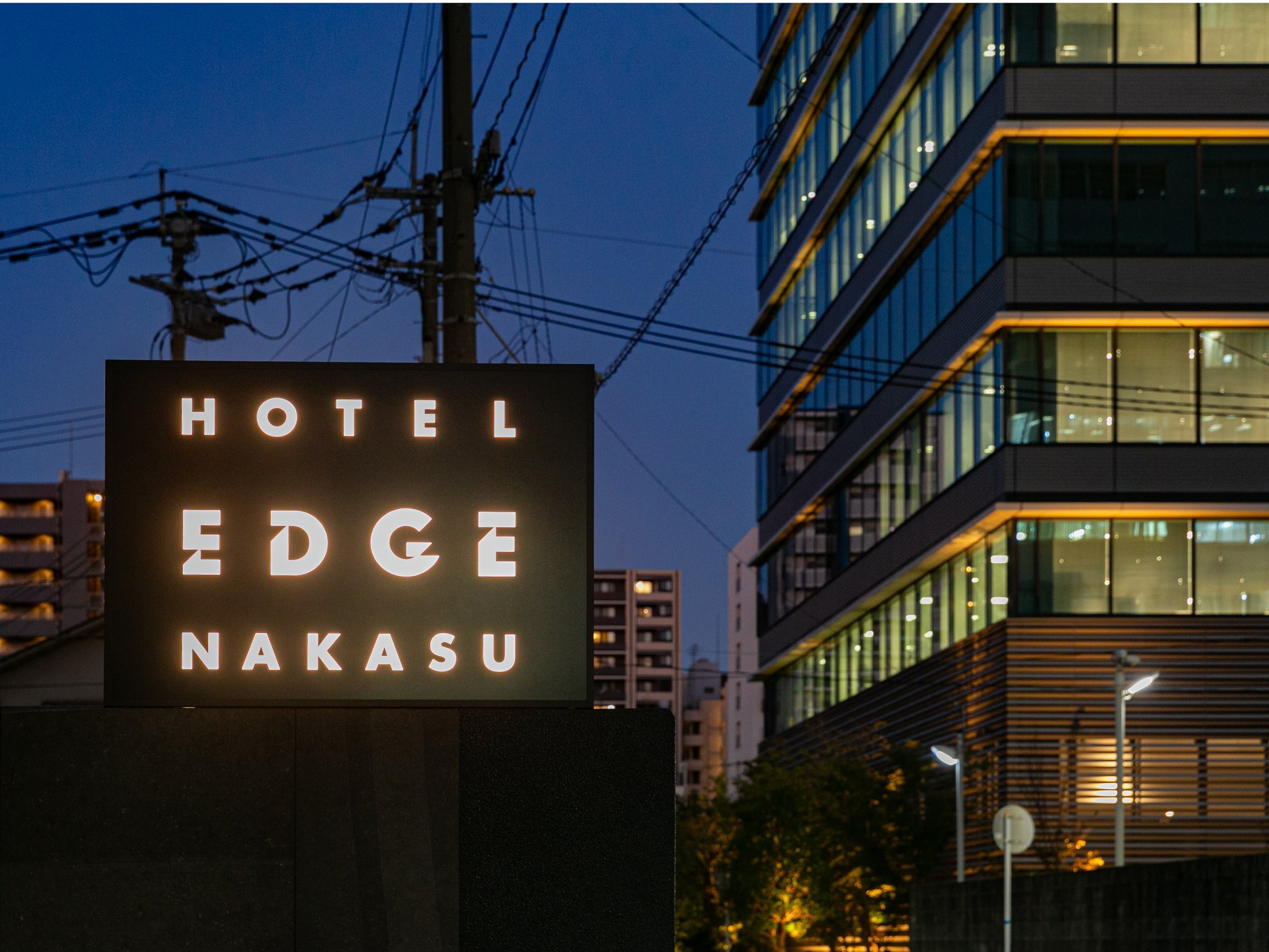 �쉈���ɘȂރ��_���ȃz�e���O��