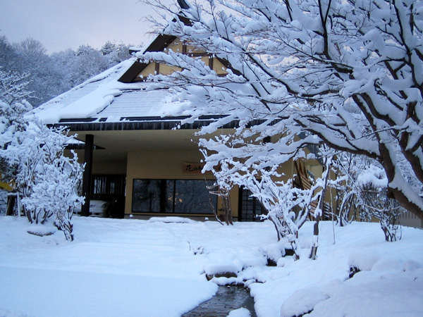 �~�̓p�E�_�[�X�m�[�ŗL���ȉĖ��X�L�[��֖�20���Ɨ��n�������ō�