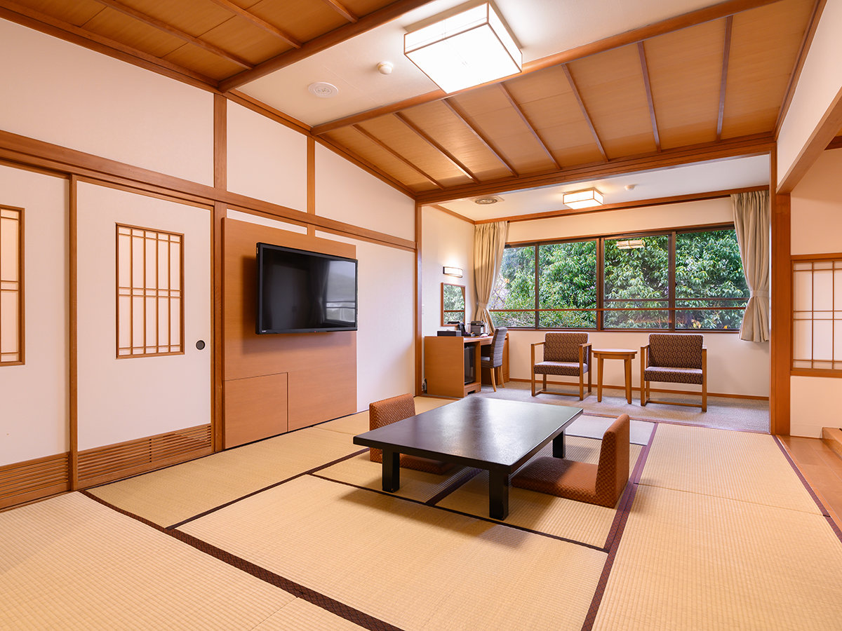 amia10{cC[j򂩂oX[yiz၄