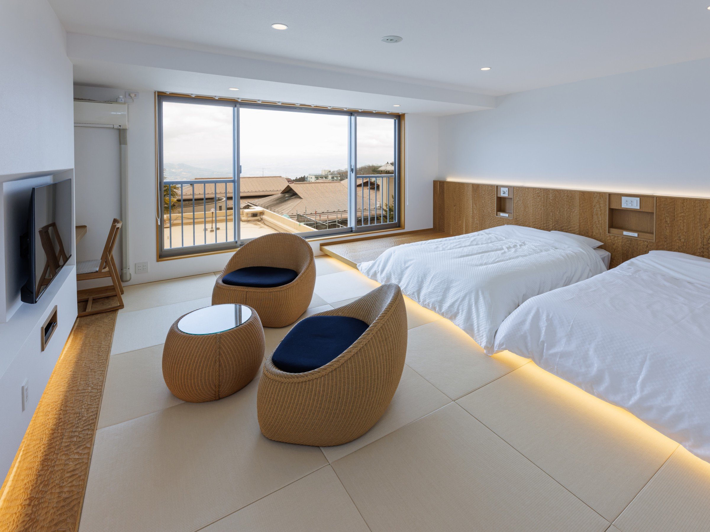 ���]�d���̃x�b�h���V�����[�t���a���@�։�