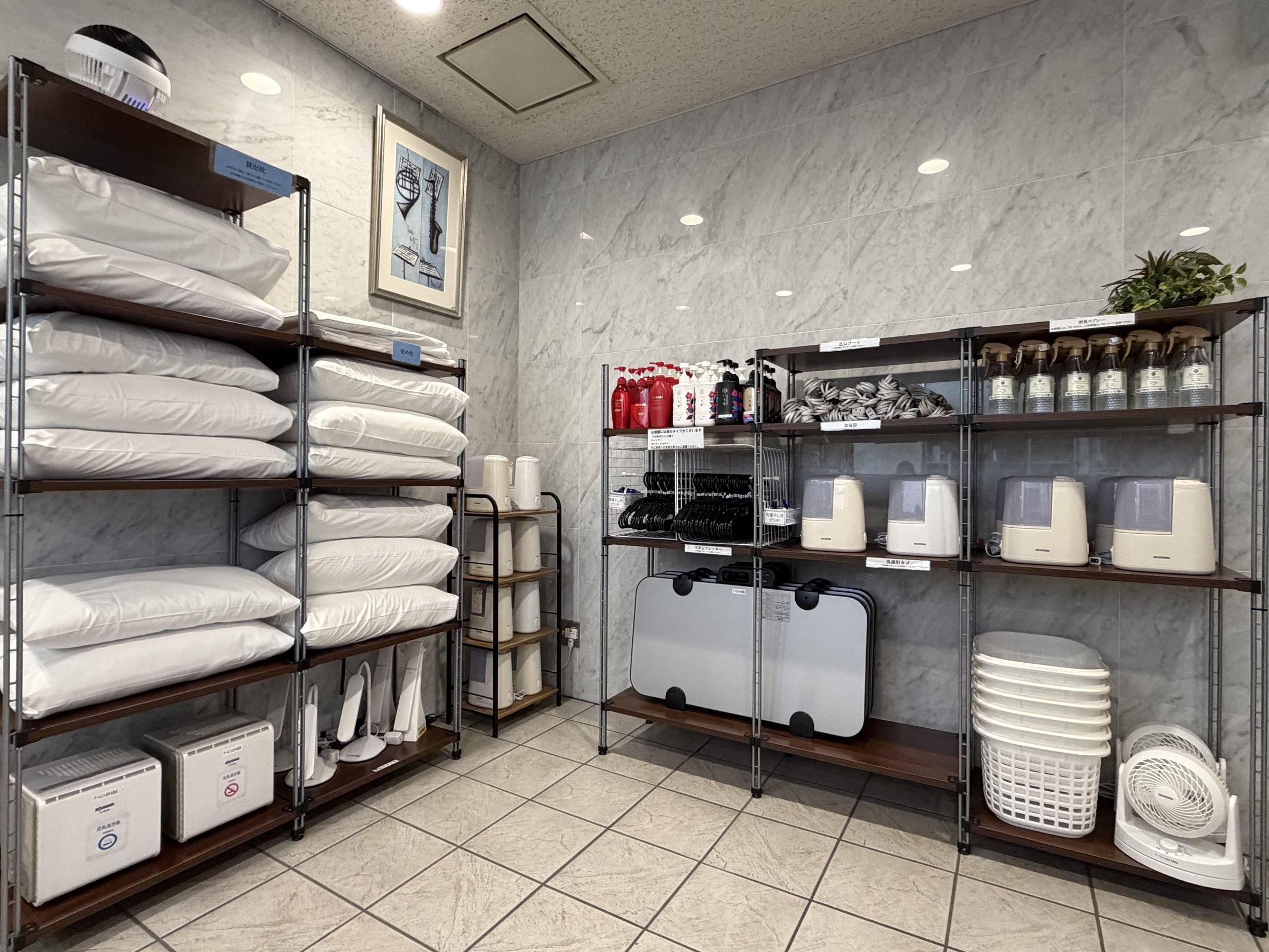 �P�K�F�ݏo�i�I�i���Ɍ���͂���܂����A���E������E���L�܁E�����R�[�h�����p�ӂ��Ă��܂��j