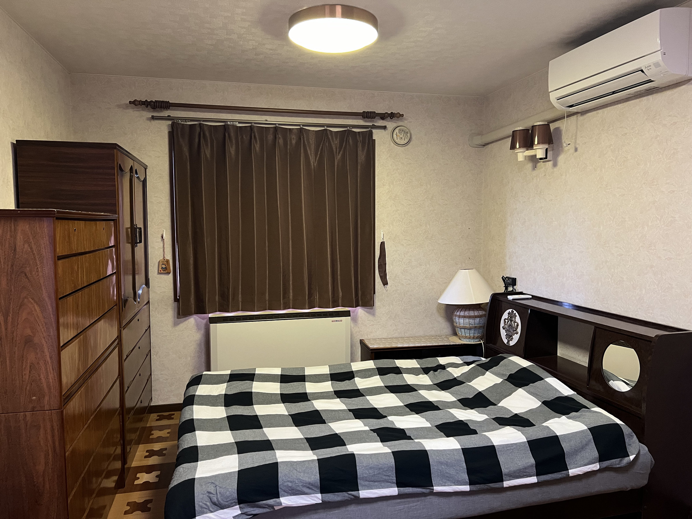 1�K�m���̓_�u���x�b�h�ł��B(8.9��)