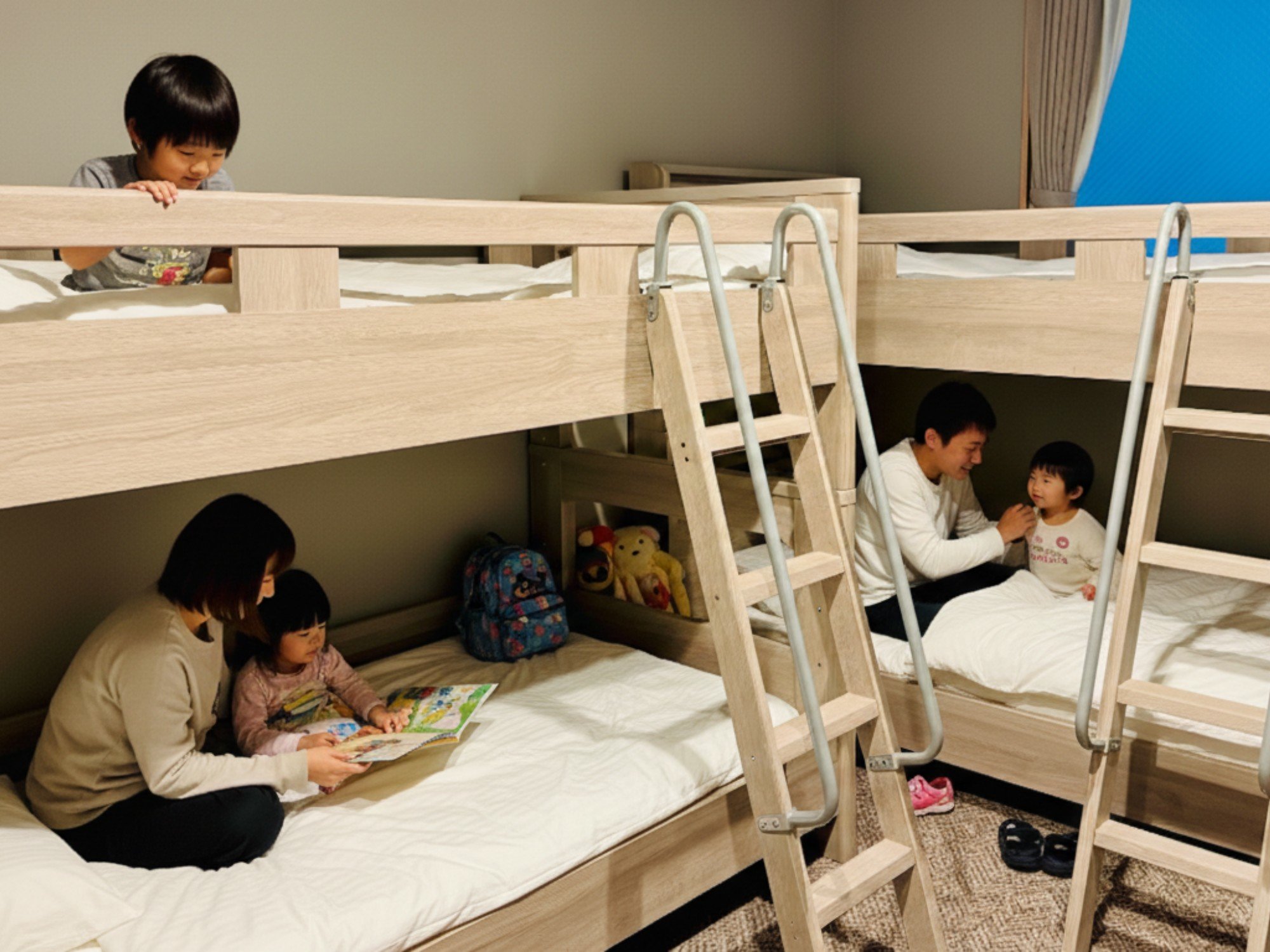 4���܂Ŕ��܂���i�x�b�h�̕��������S�I���������q�l������Ƒ����s�ɐl�C�ł��B