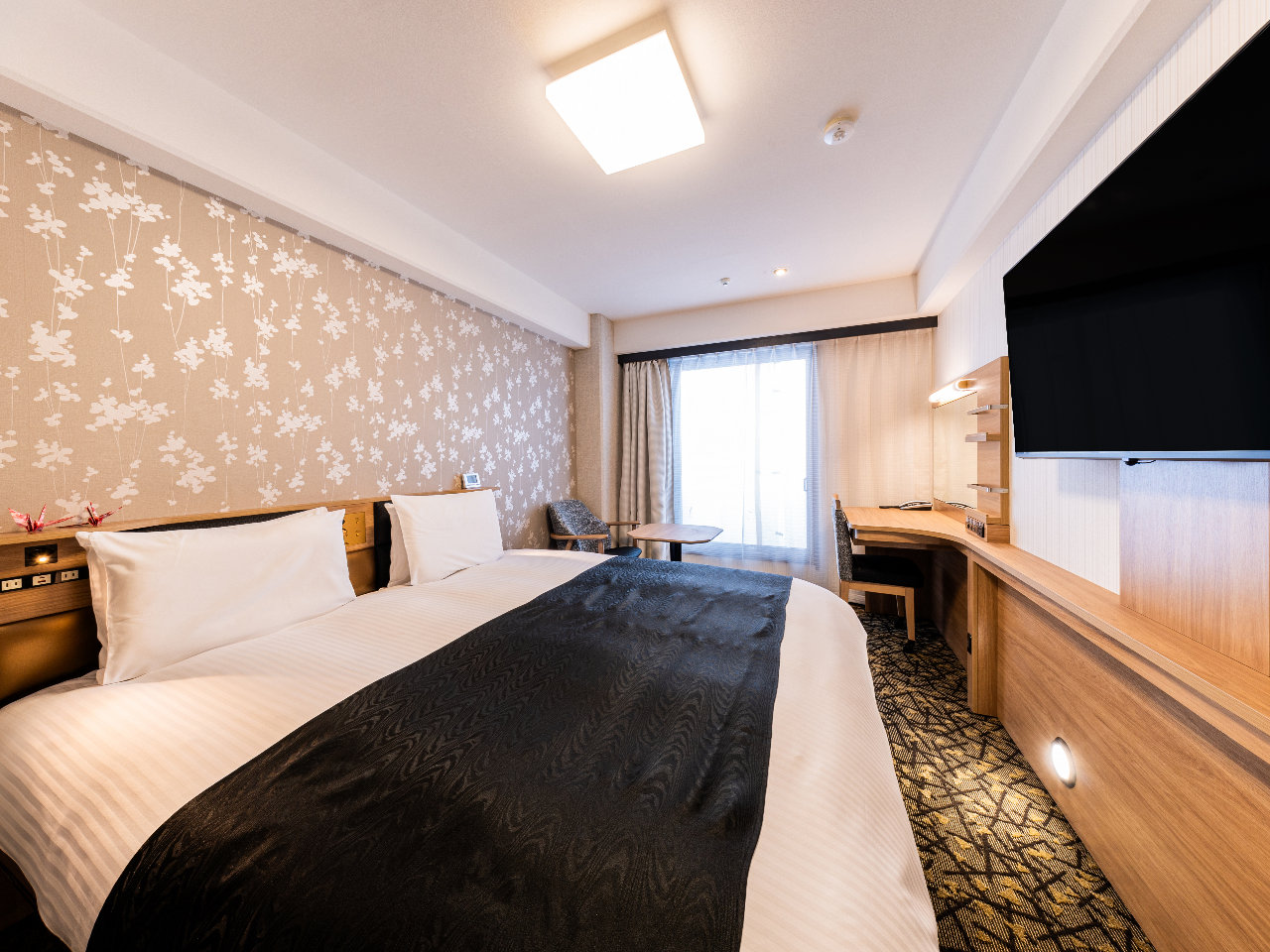 �L���O���[���^�L���F18�u�^�x�b�h���F180cm