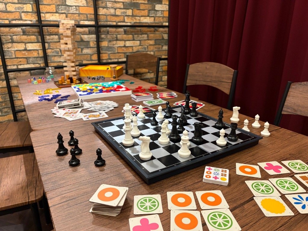 uno��W�F���K�ȂǑ����{�[�h�Q�[�������p�ӁB��؂Ȑl�Ə΂��������ʂȖ�����߂�����������(�g���[���[)