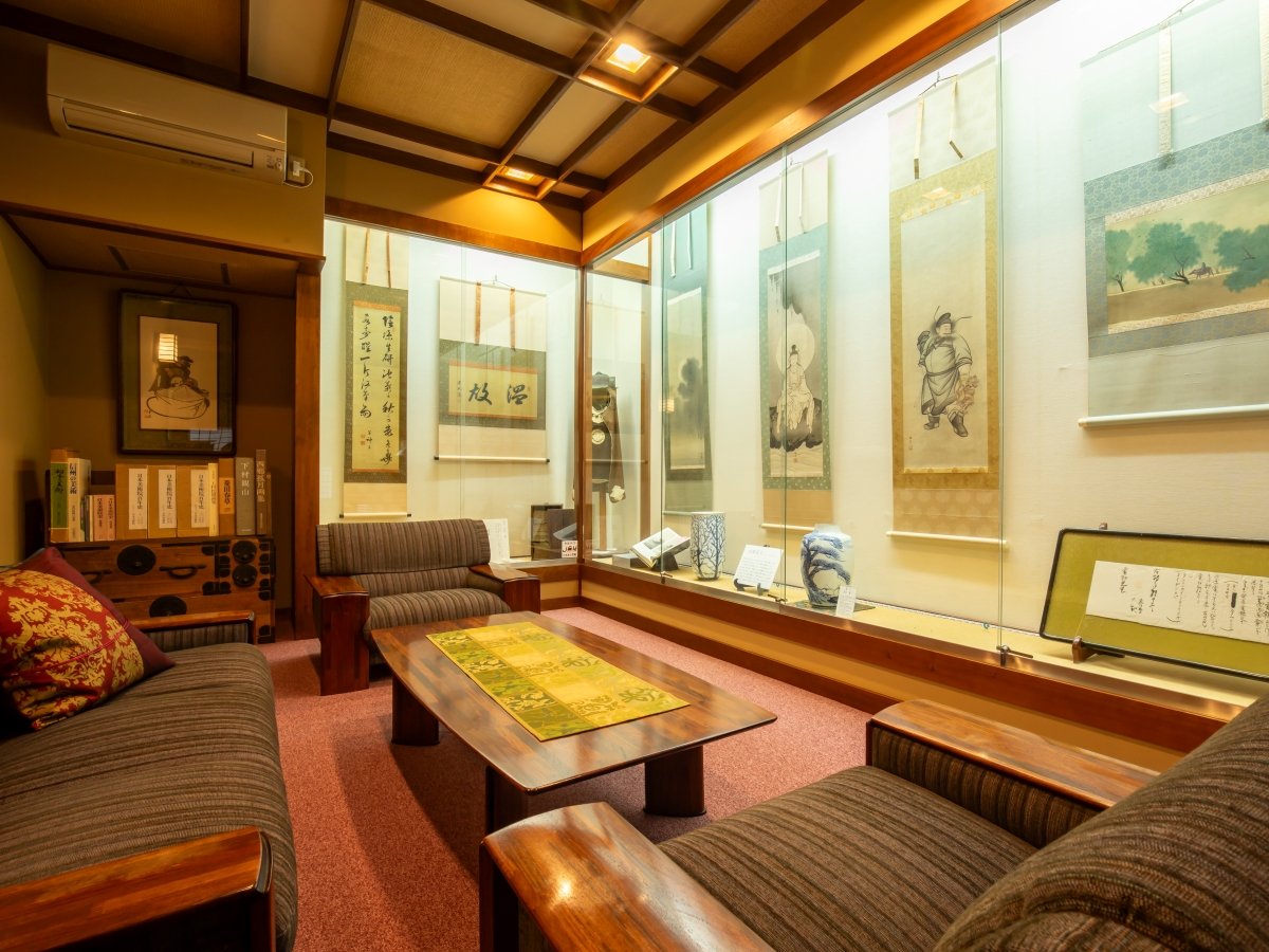 *�y�M�������[�z���{��Ɓu�����ǌ��v�̊|�������͂��߁A��c��X���W�����Ô��p�����т܂��B