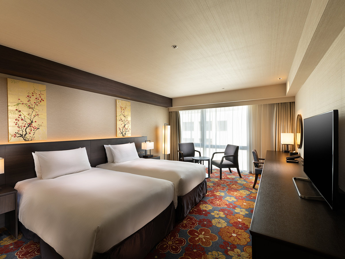 �c�C���v���~�A�����[���F�a�̕��͋C�ɕ�܂ꂽ�����̋�ԂƉ��K�������˔����Ă��܂��B