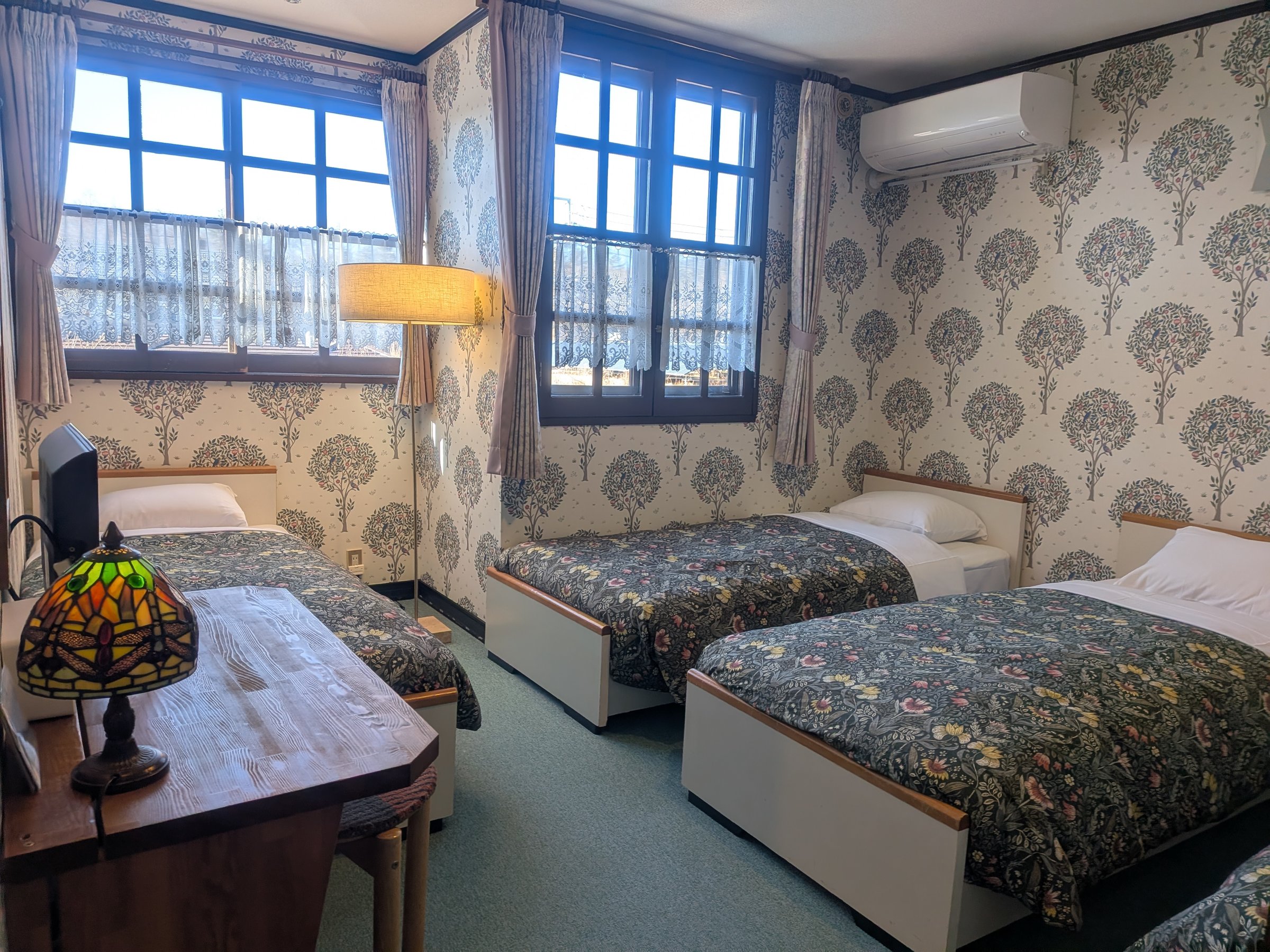 �t�@�~���[���[��