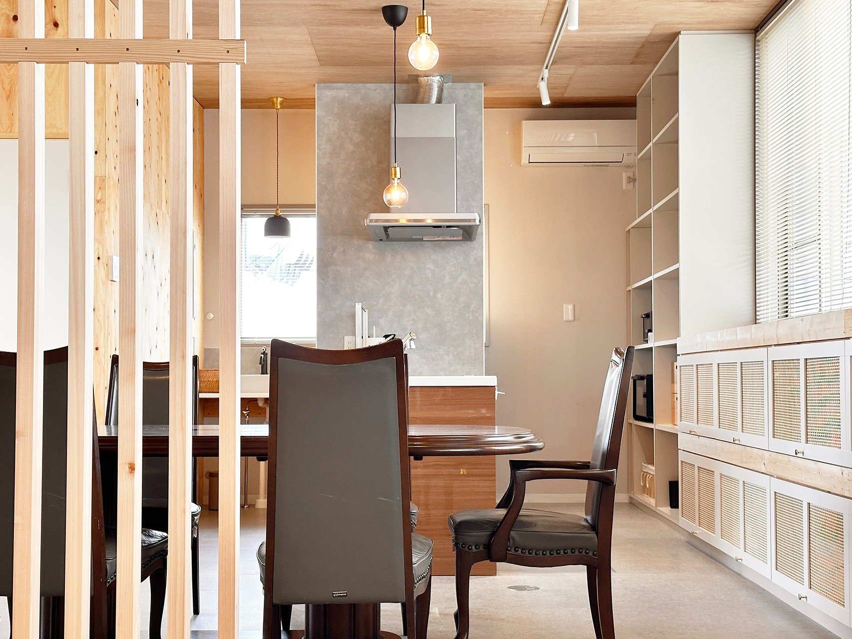 ���r���O