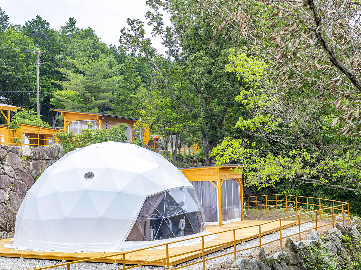 EyOρzX̌痣ĎR̒ŃbNX