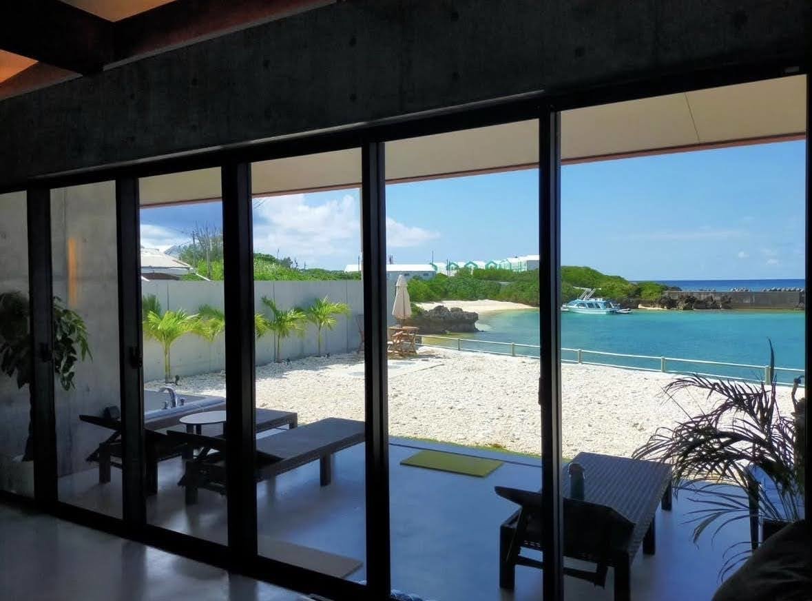 ��������͊C�ӂ̌i�F����]�ł���