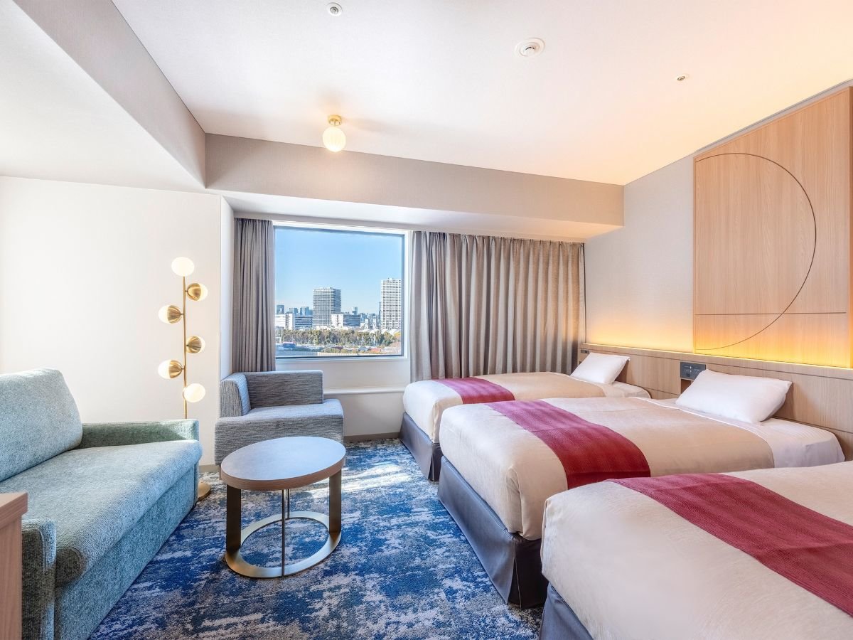 �����j���[�A�����X�^���_�[�h�g���v���i�w�i�j