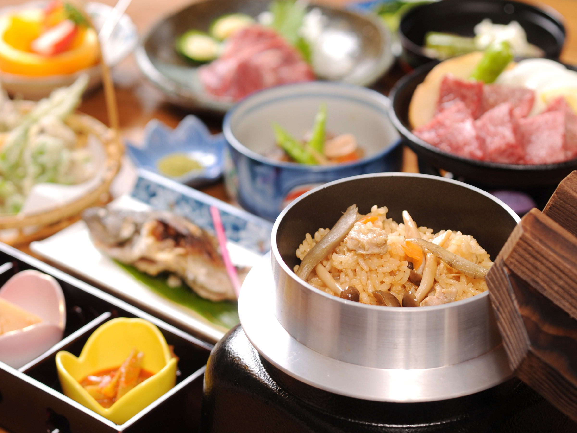 �N�`�R�~���]�����ڂ̑O�Ő����オ�銘�т͐�i