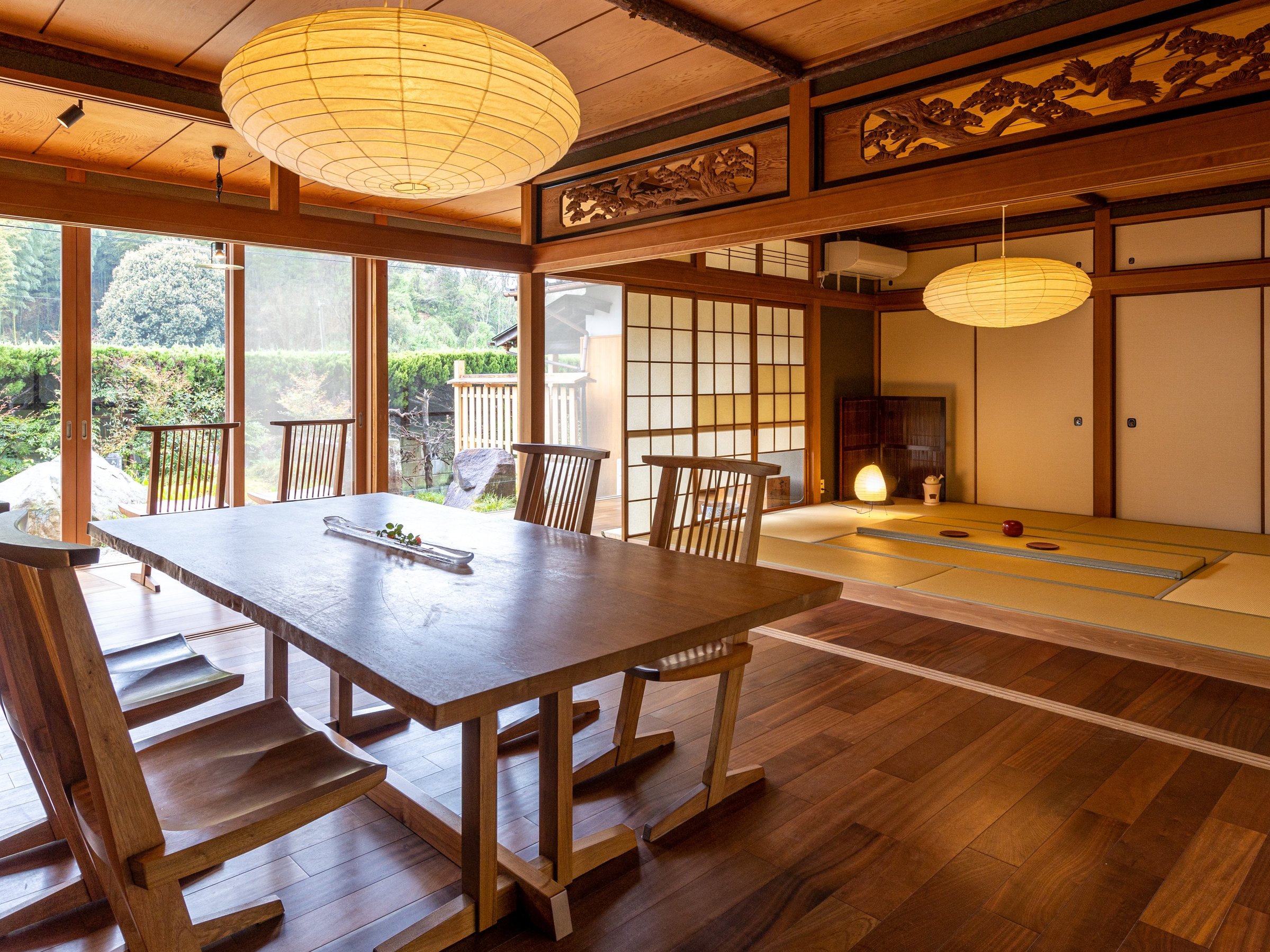 Living room�W���[�W�i�J�V�}�u�R�m�C�h�`�F�A�v�A�C�T���m�O�`�uAKARI�v