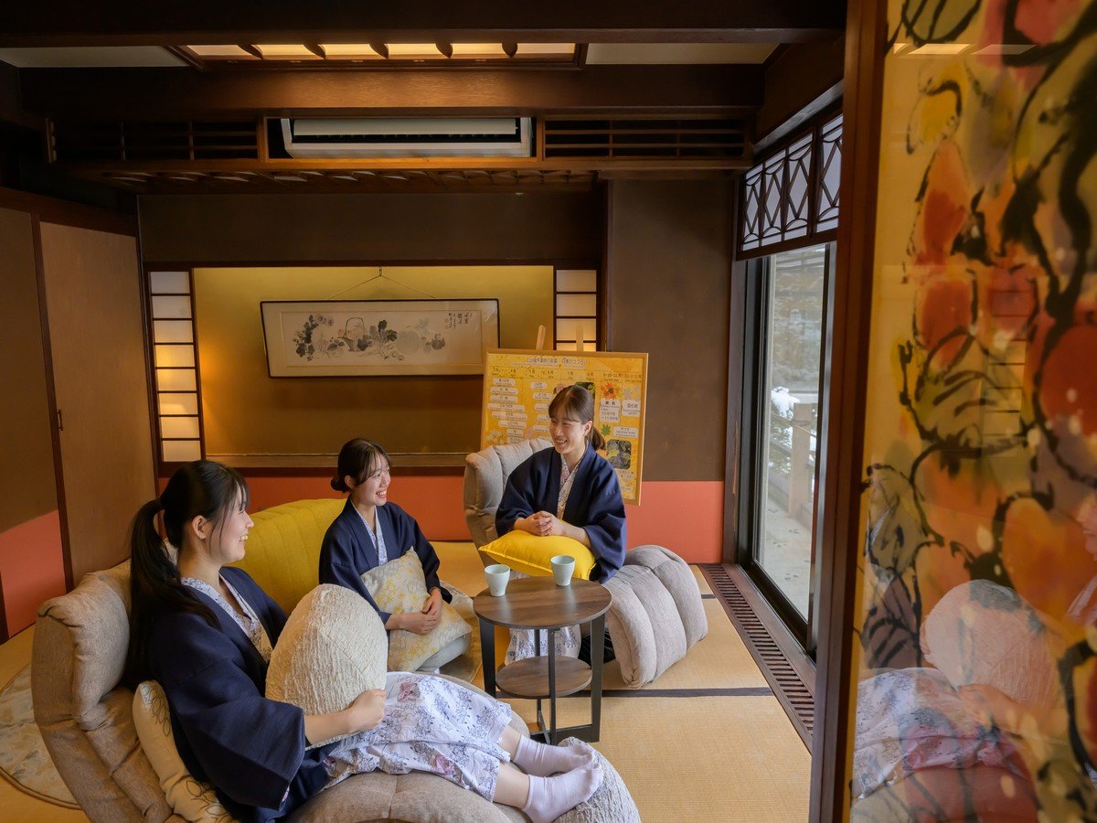 ���C�ɓ���̐F���߂Ń����b�N�X�^�C�����뉀�𒭂߂Ȃ���������Ƃ������Ԃ����߂������������B