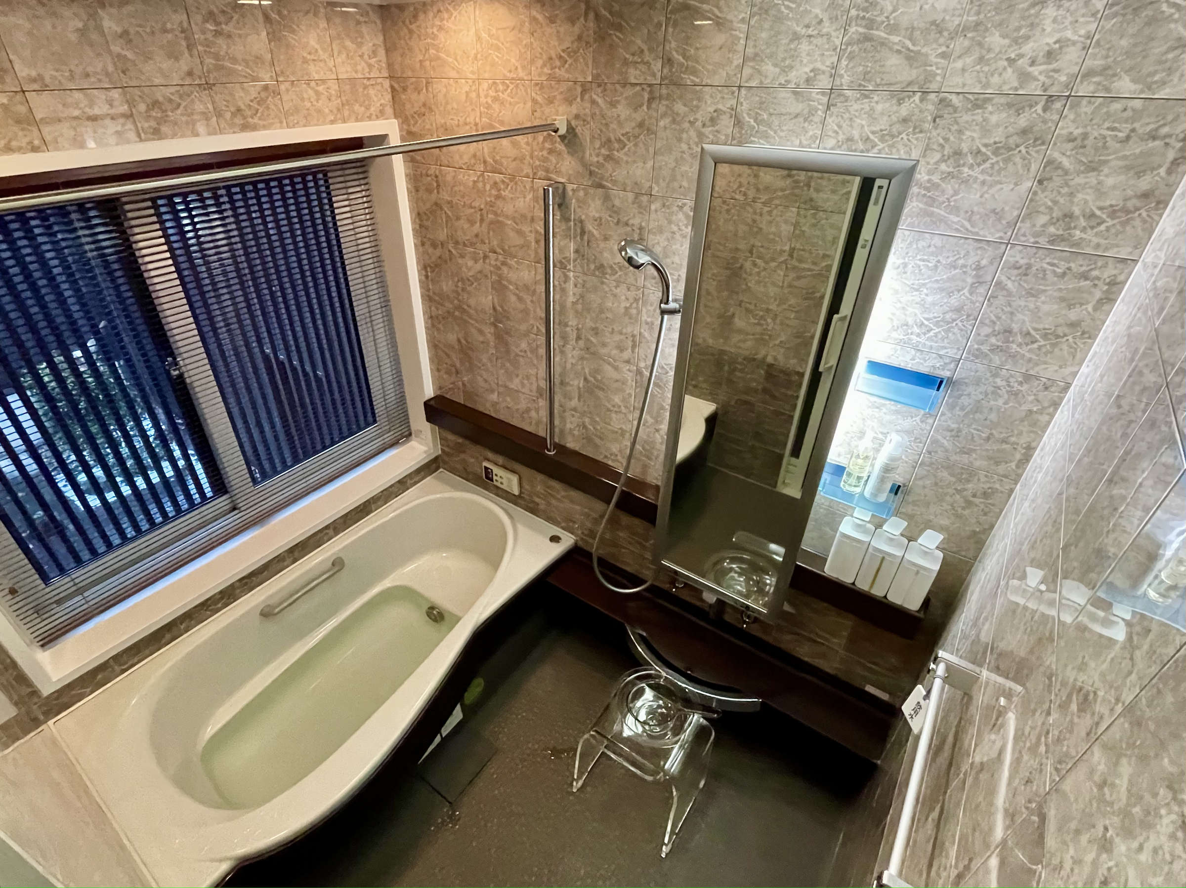 ���j�b�g�o�X