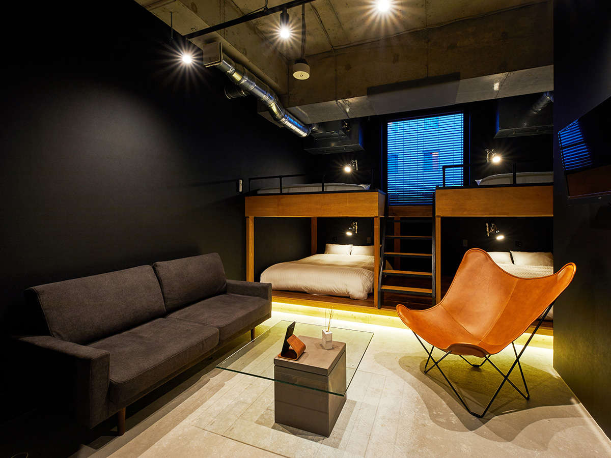 �t�@�~���[�X�^�W�I